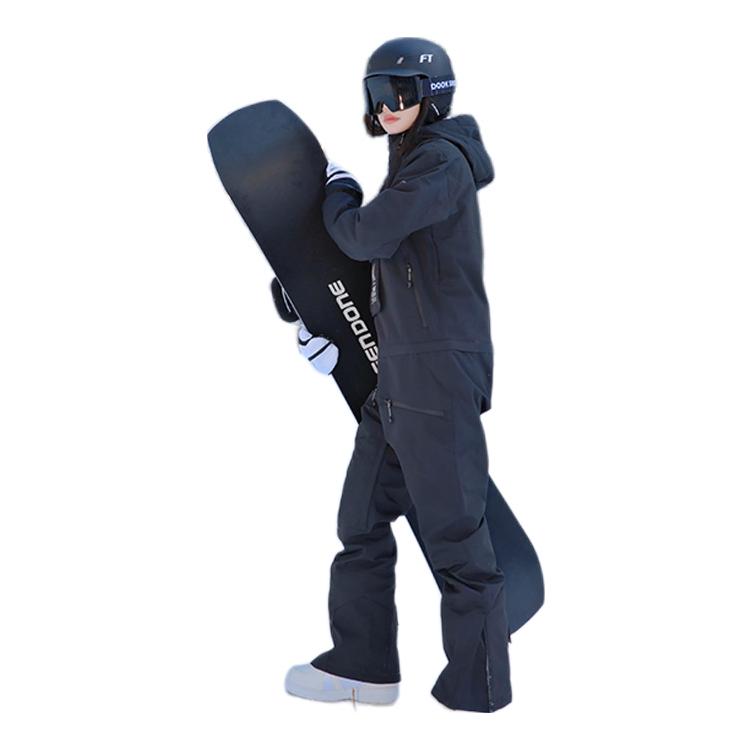 推荐商品：RAWRWAR 防风防水保暖连体背带运动套装 721 黑