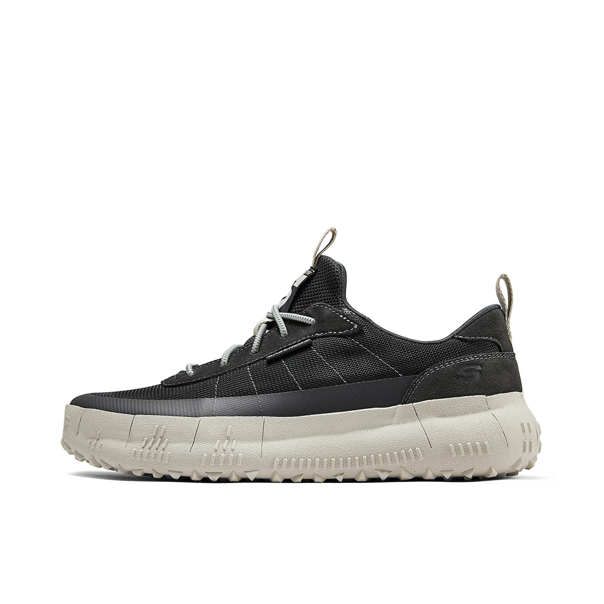 推荐商品：Skechers/斯凯奇 Revo - Kelce 运动休闲鞋 防滑耐磨厚底增高潮流时尚一脚蹬户外 黑色/灰色/白色