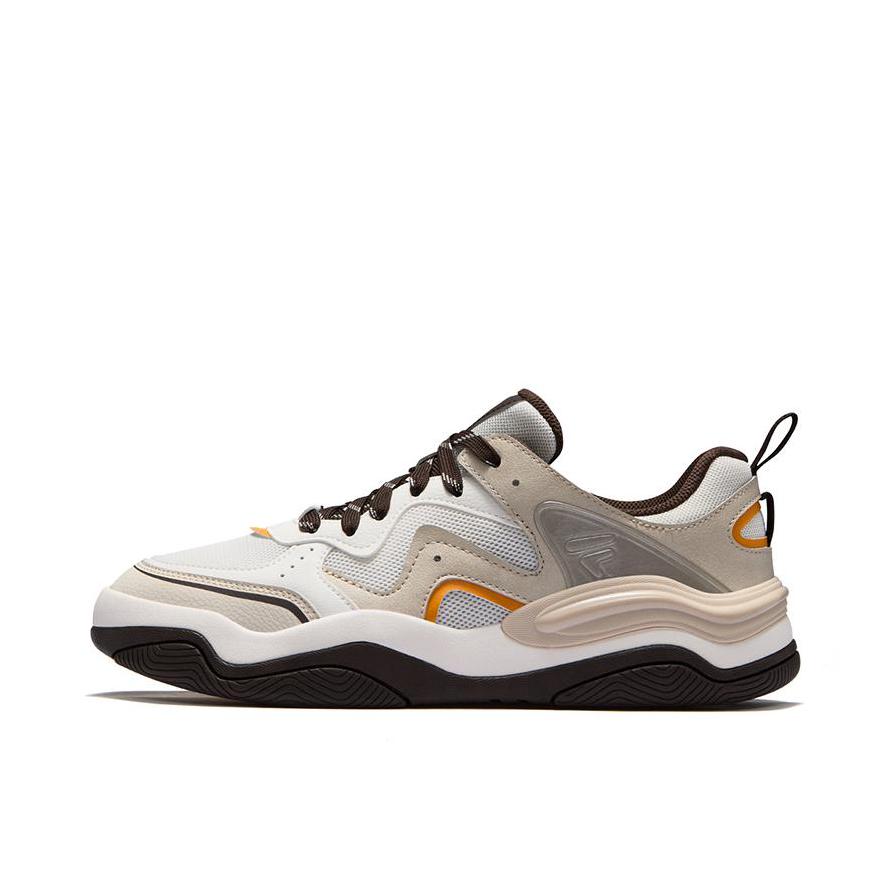 推荐商品：FILA/斐乐 KICK III 3代 踢板鞋 运动休闲鞋 低帮时尚轻便透气 雪白色/桦树棕