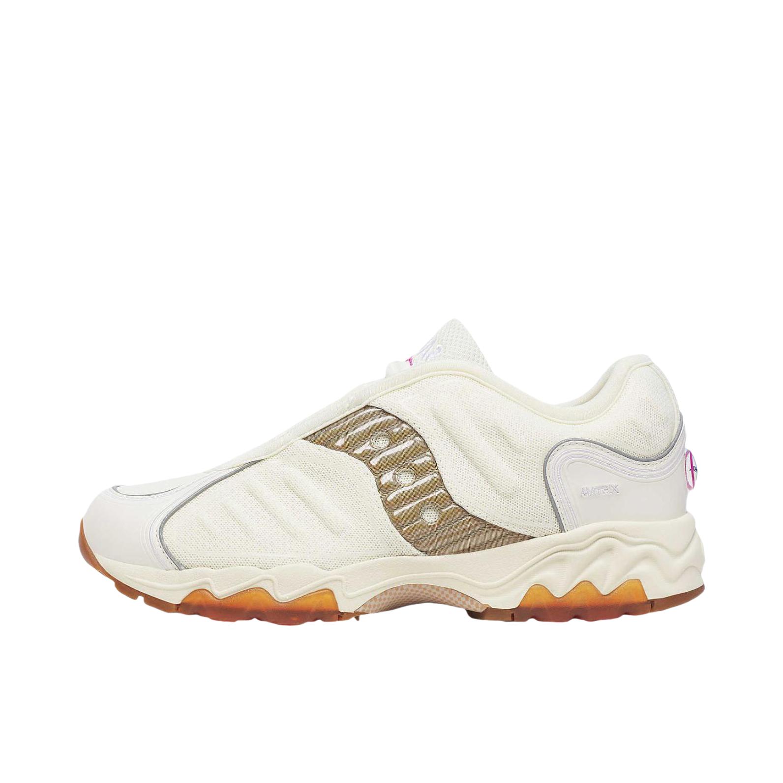 推荐商品：Saucony/索康尼 Matrix 百搭 防滑 耐磨 运动休闲鞋 象牙白 