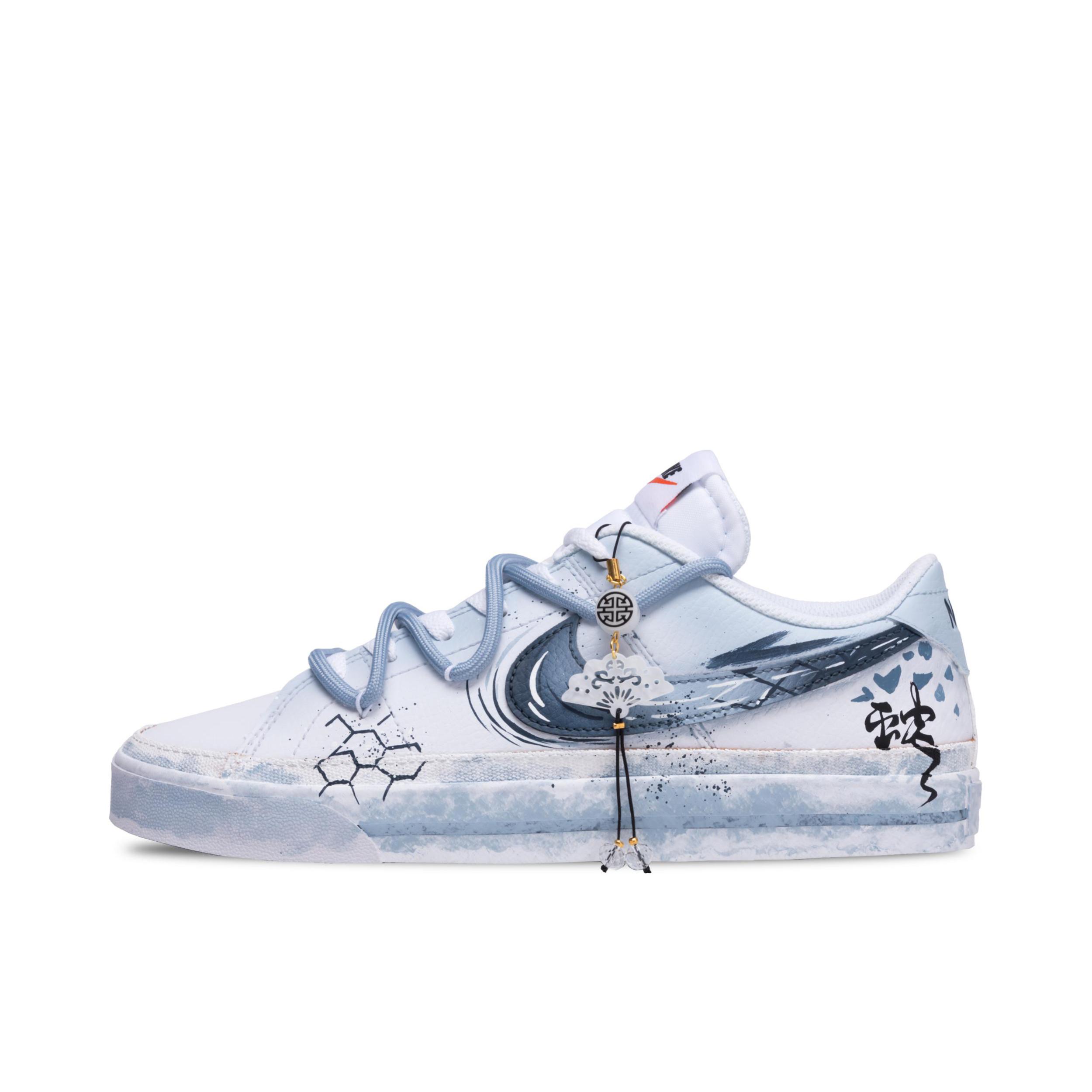 推荐商品：【定制球鞋】 Nike Court Legacy 板鞋 帆布做旧防滑耐磨舒适减震轻便合成革潮流简约复古美式休闲 蓝蛇水墨