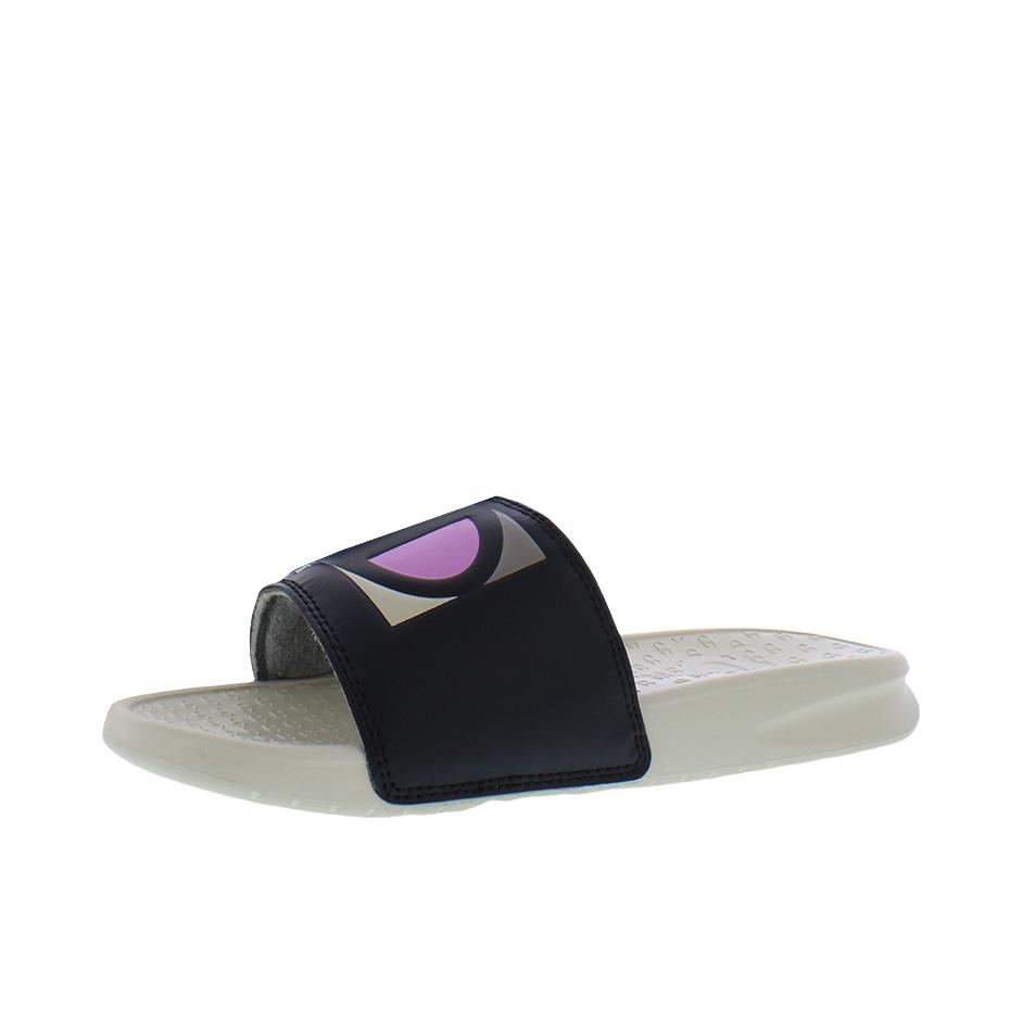 推荐商品：Champion/冠军 Super Slide Split 拖鞋 简约一字低跟厚底 女款/黑色/灰色