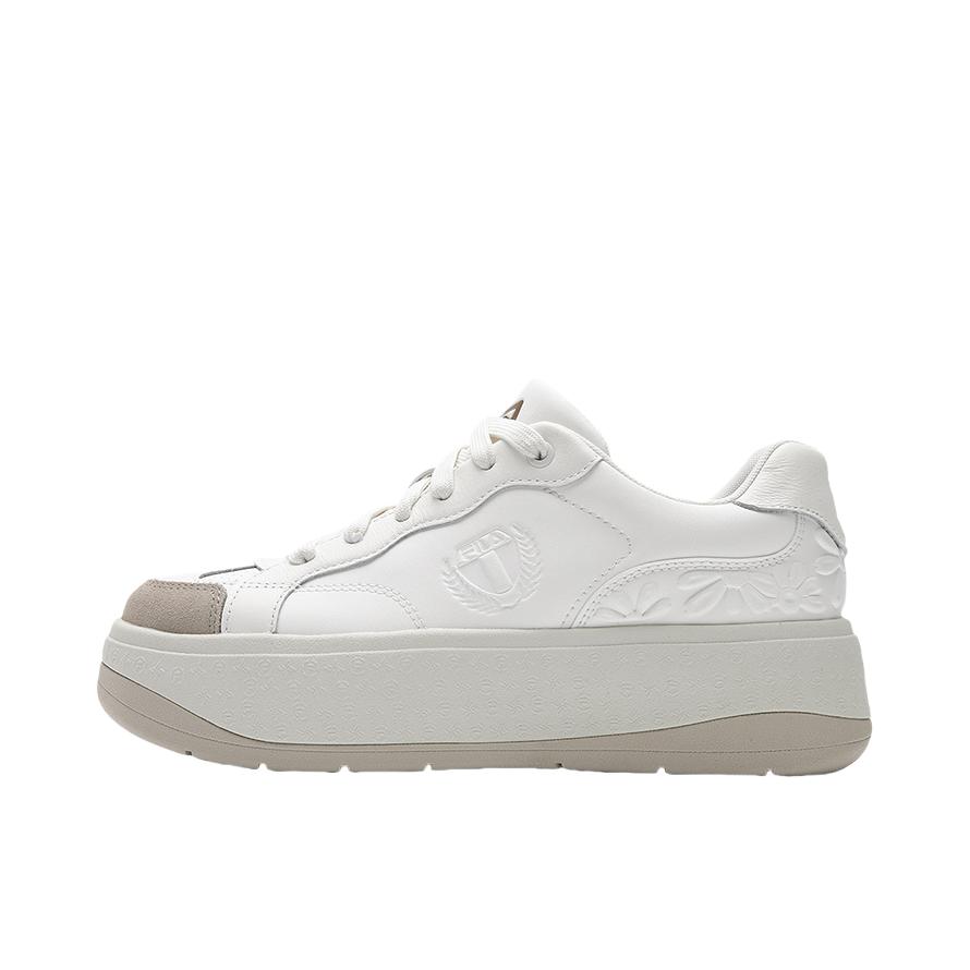推荐商品：FILA/斐乐 BELLIS 运动休闲鞋 厚底复古增高包裹性减震 女款/标准白/米卡其棕