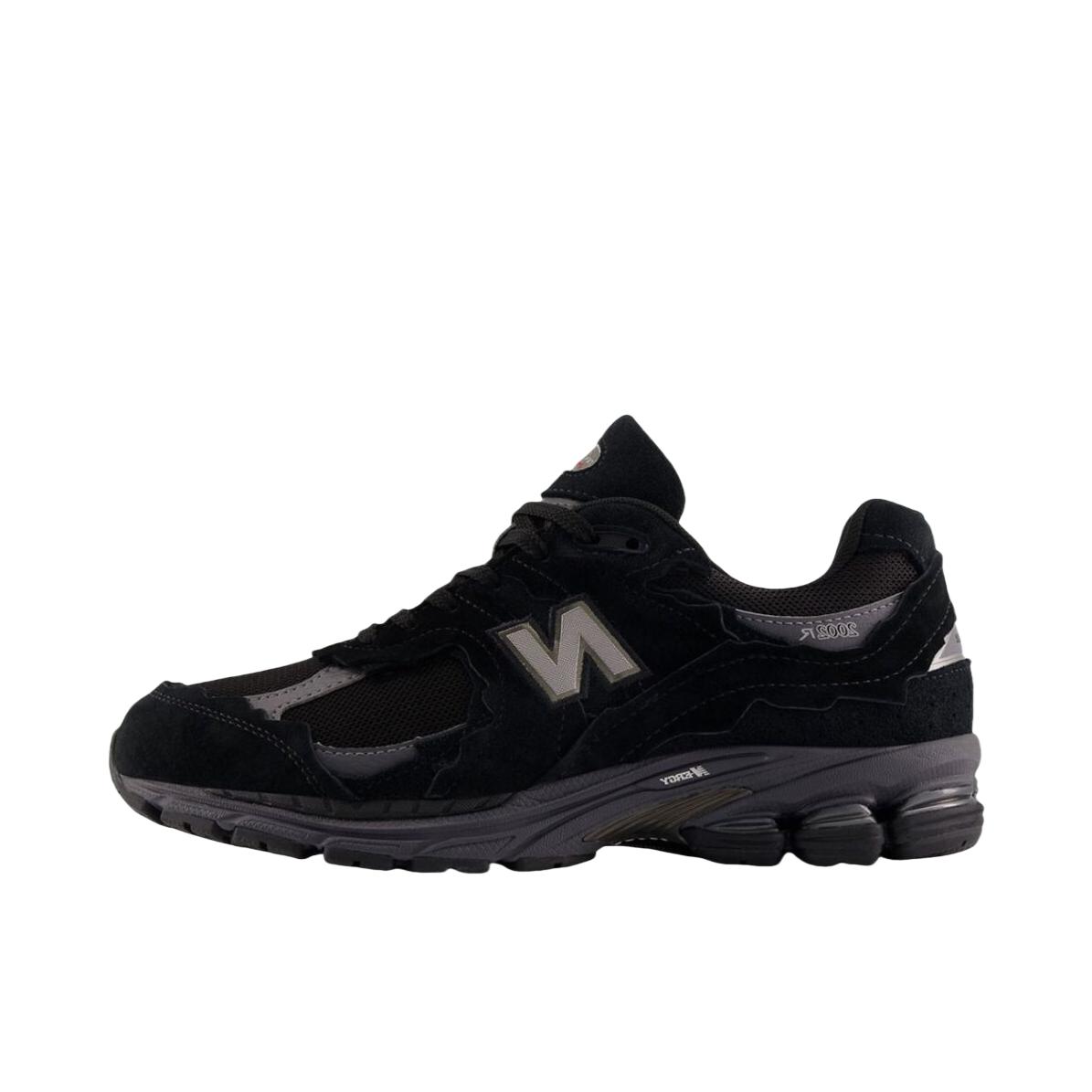 推荐商品：New Balance 2002R GTX 跑鞋 防滑耐磨网布透气舒适复古贴合 D宽/黑色