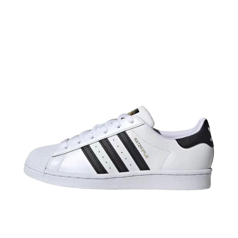 推荐商品：【宋雨琦同款】 adidas Originals Superstar 板鞋 轻便贝壳头薄底舒适百搭耐磨复古 女款/黑色/纯白色