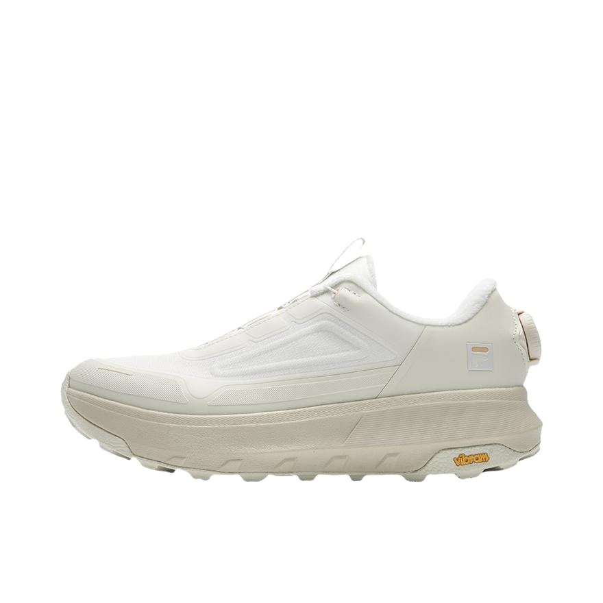 推荐商品：FILA/斐乐 BOA EXPLORER 3 探险家 户外休闲鞋 简约个性时尚 加绒款/女款/椰浆白/淡灰黄