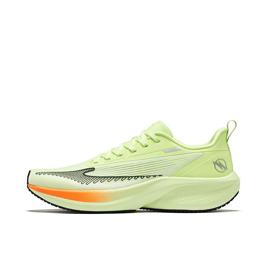 推荐商品：鸿星尔克 闪电4 奇弹科技 舒适透气 减震回弹 防滑软底 慢跑 织物体测体考 跑鞋 荧光芽绿