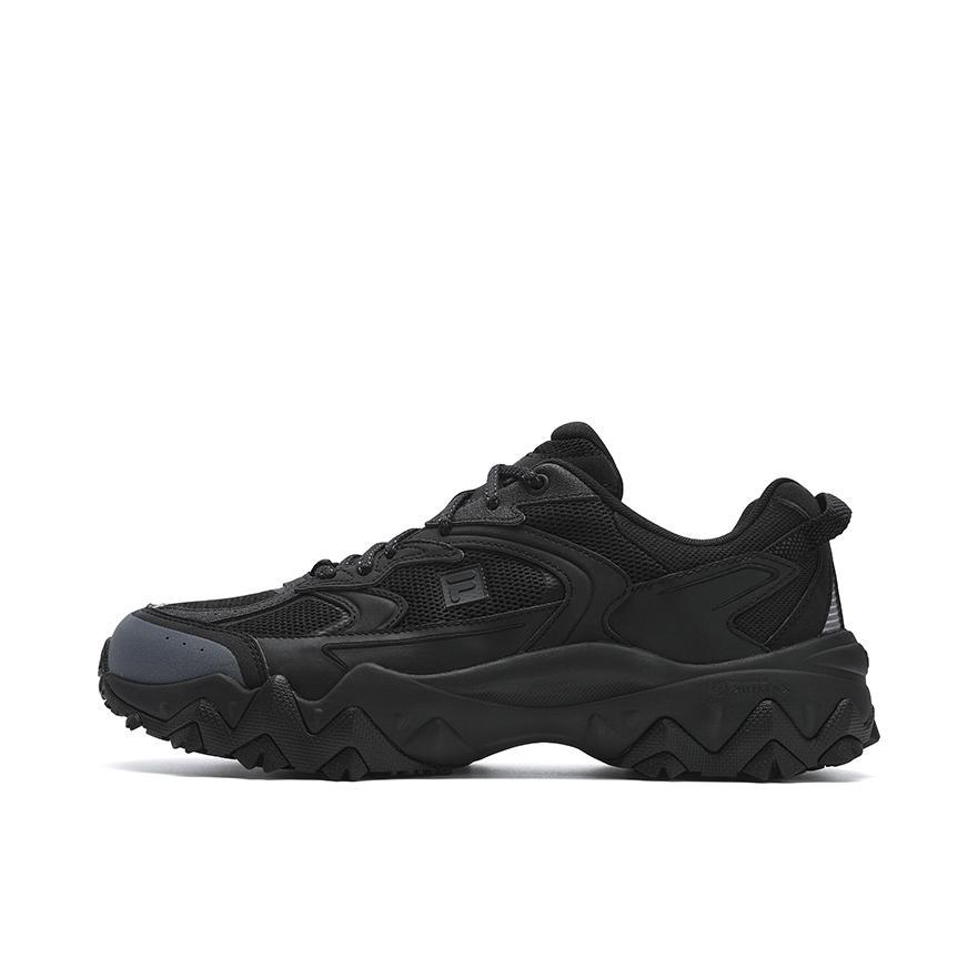 推荐商品：FILA/斐乐 Oakmont 欧客漫 防滑耐磨 减震透气 潮流复古 运动休闲 增高 织物合成革 老爹鞋 男款/黑色