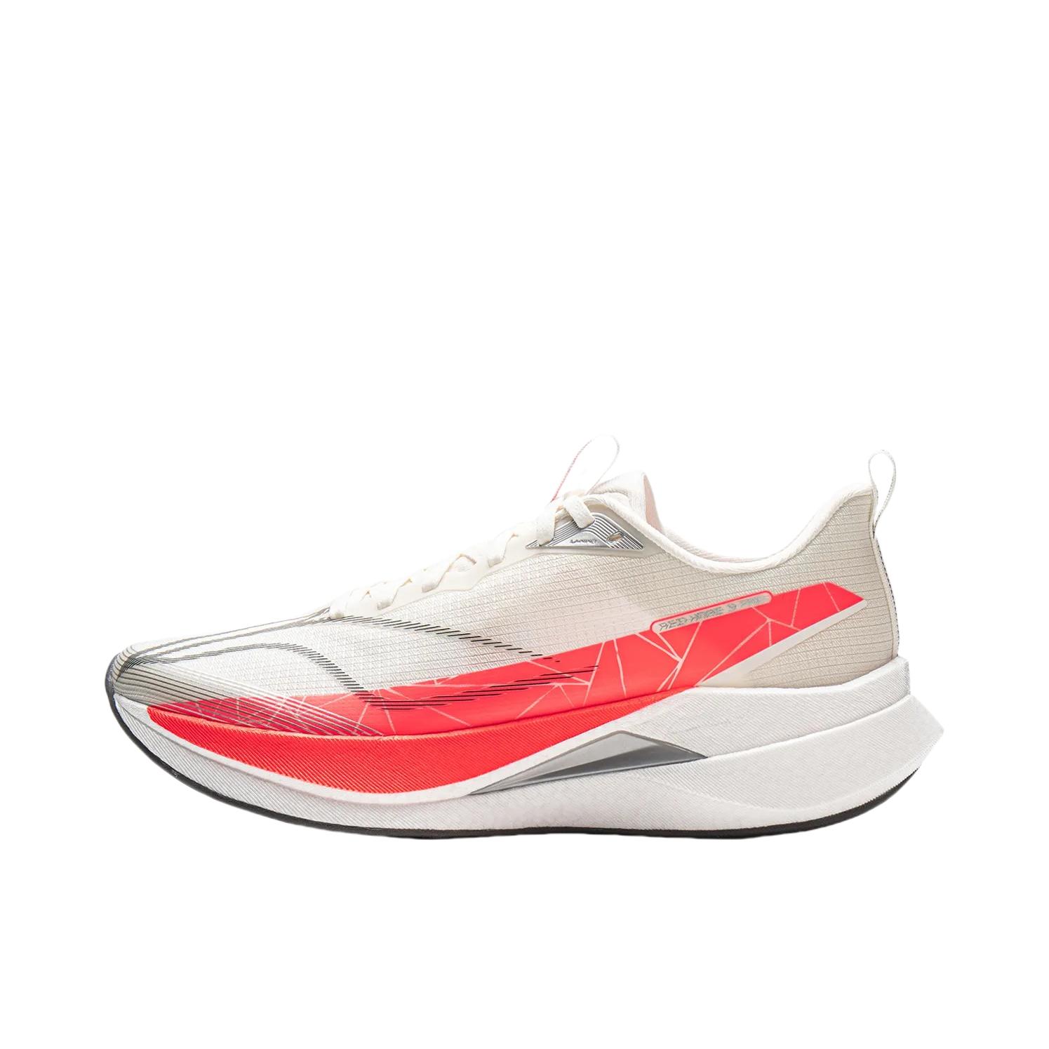 推荐商品：李宁 赤兔9 Pro 跑鞋 马拉松比赛缓震高弹轻量马年䨻科技回弹减震轻便防滑稳定竞速训练体测轻质 男款/香槟白