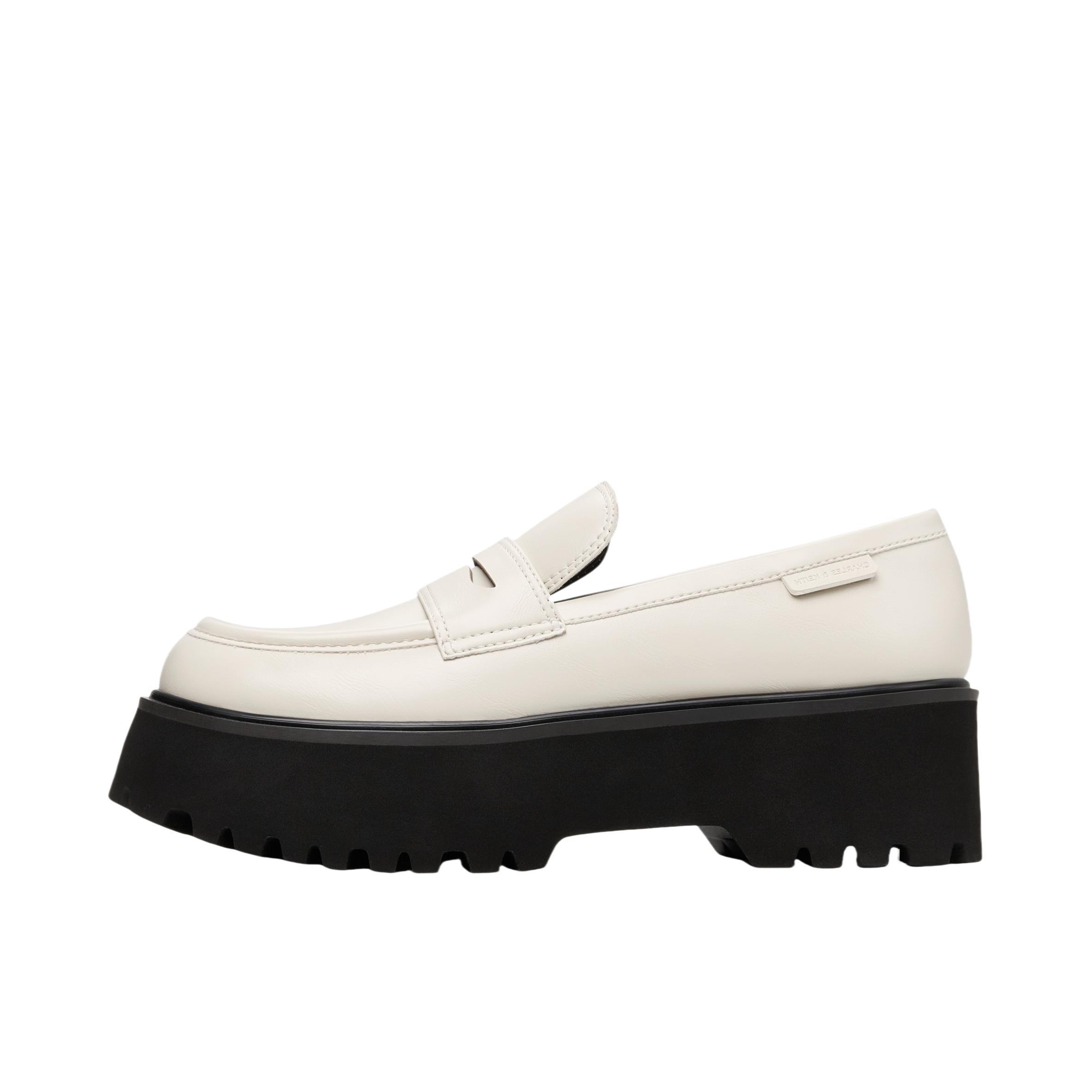 推荐商品：CHARLES&KEITH 单鞋 复古厚底粗跟圆头 CK1-70580300 粉色/白色