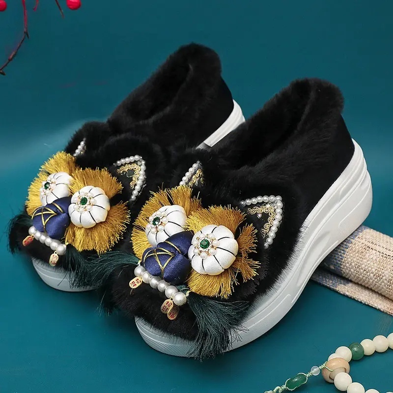 推荐商品：虎头鞋 棉鞋 加绒软底复古 加绒/女款/黑色/蓝色/白底