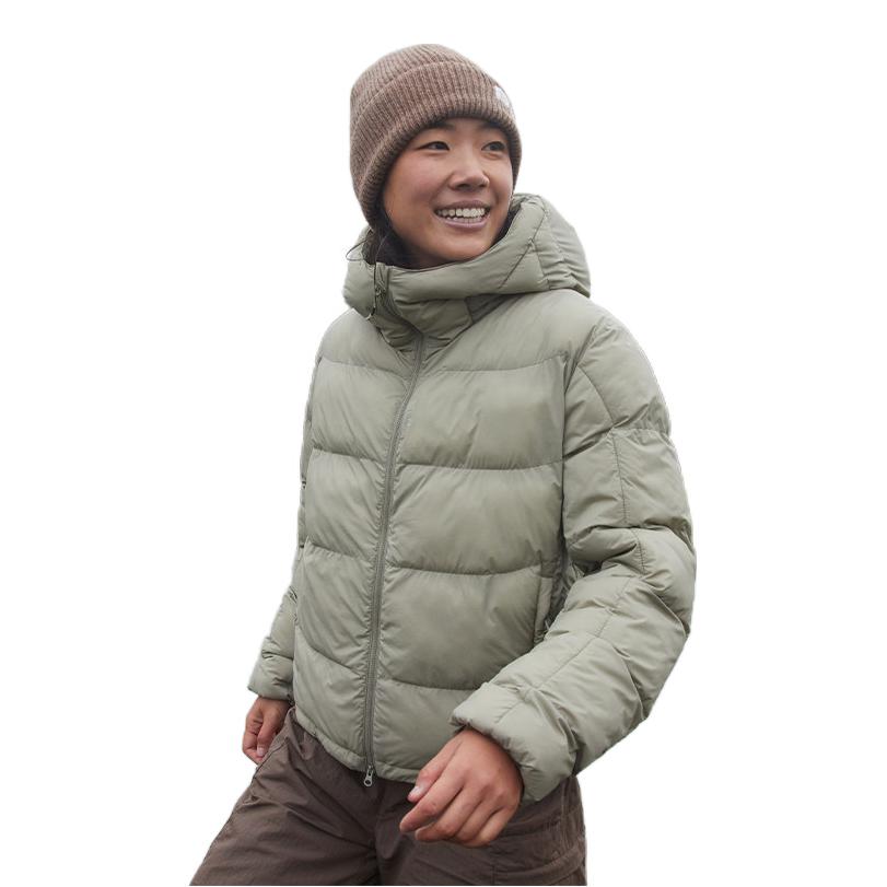 推荐商品：BEIN SPACE 白鹅绒纯色长袖羽绒服 女装 J096 鼠尾草绿