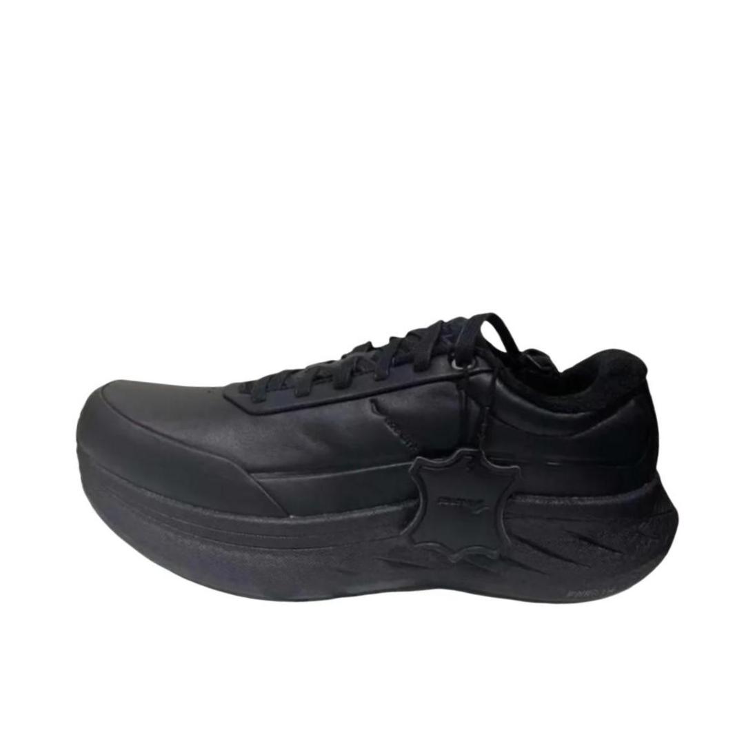推荐商品：Saucony/索康尼 RIDE CMT 驭途 LW 跑鞋 柔软舒适圆头厚底 黑色
