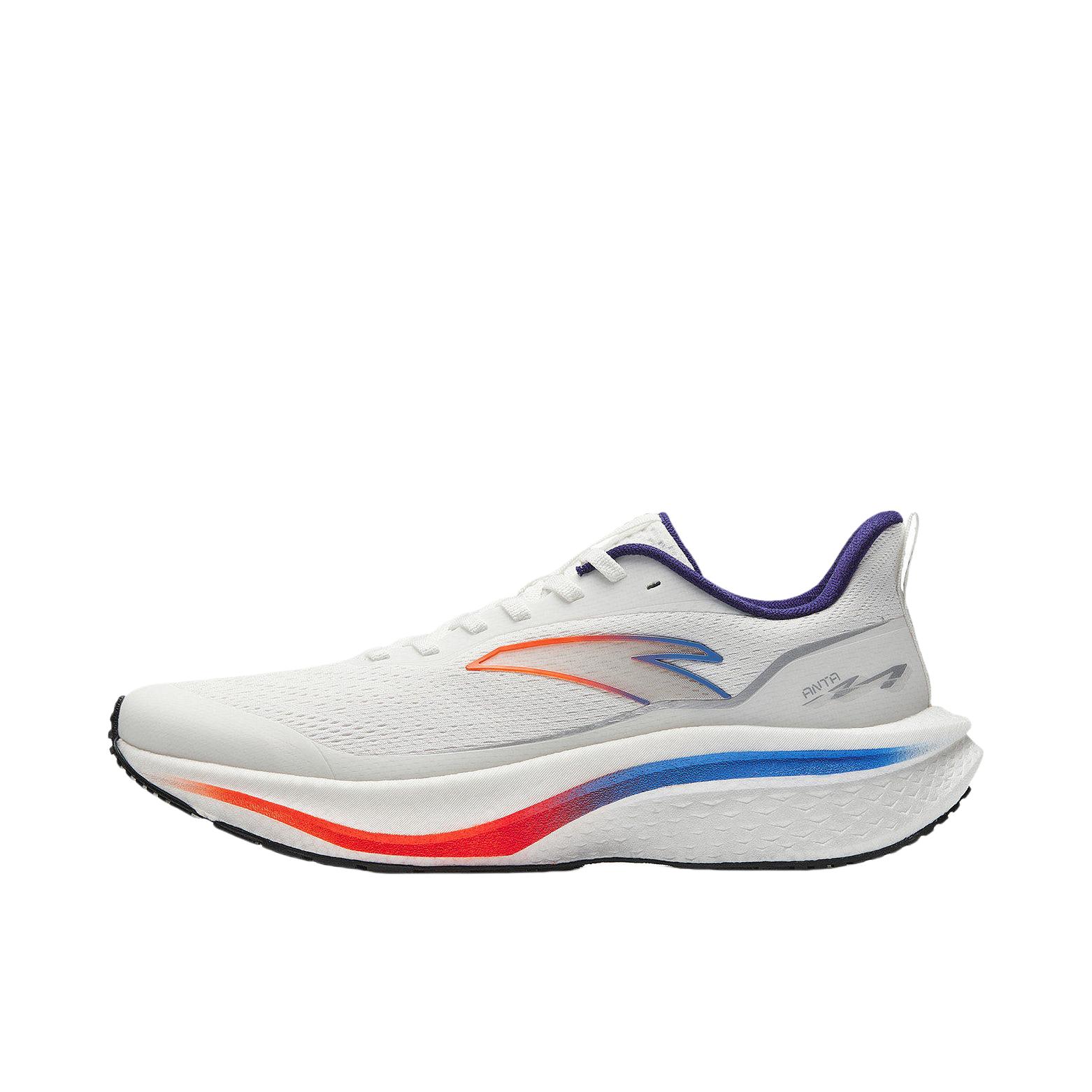 推荐商品：安踏 马赫6SE 跑鞋 缓震透气防滑耐磨全掌氮科技回弹 纸莎白/银色/溶水蓝