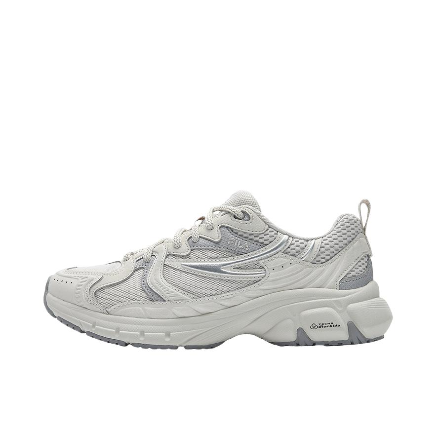 推荐商品：FILA/斐乐 MATTRUN 1S 跑鞋 复古透气运动休闲轻便 亮灰色/太空银
