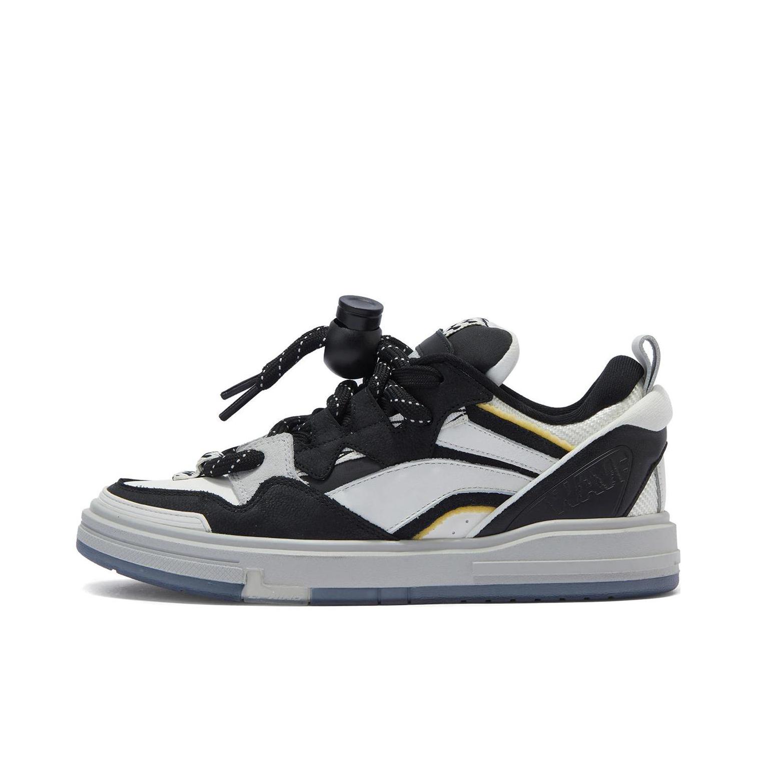 推荐商品：李宁  惟吾  葫芦型锁扣  舒适软弹 防滑耐磨 增高 时尚百搭  滑板鞋 女款/黑色/白色