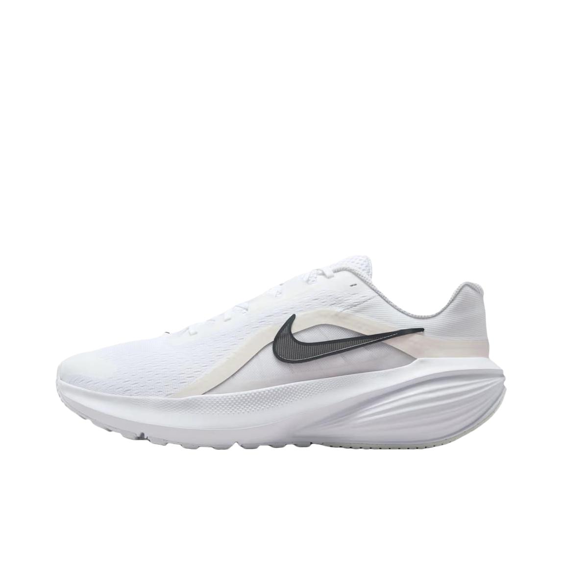 推荐商品：Nike Downshifter 14 跑鞋 时尚系带轻便透气回弹训练贴合缓震防滑 男款/白色