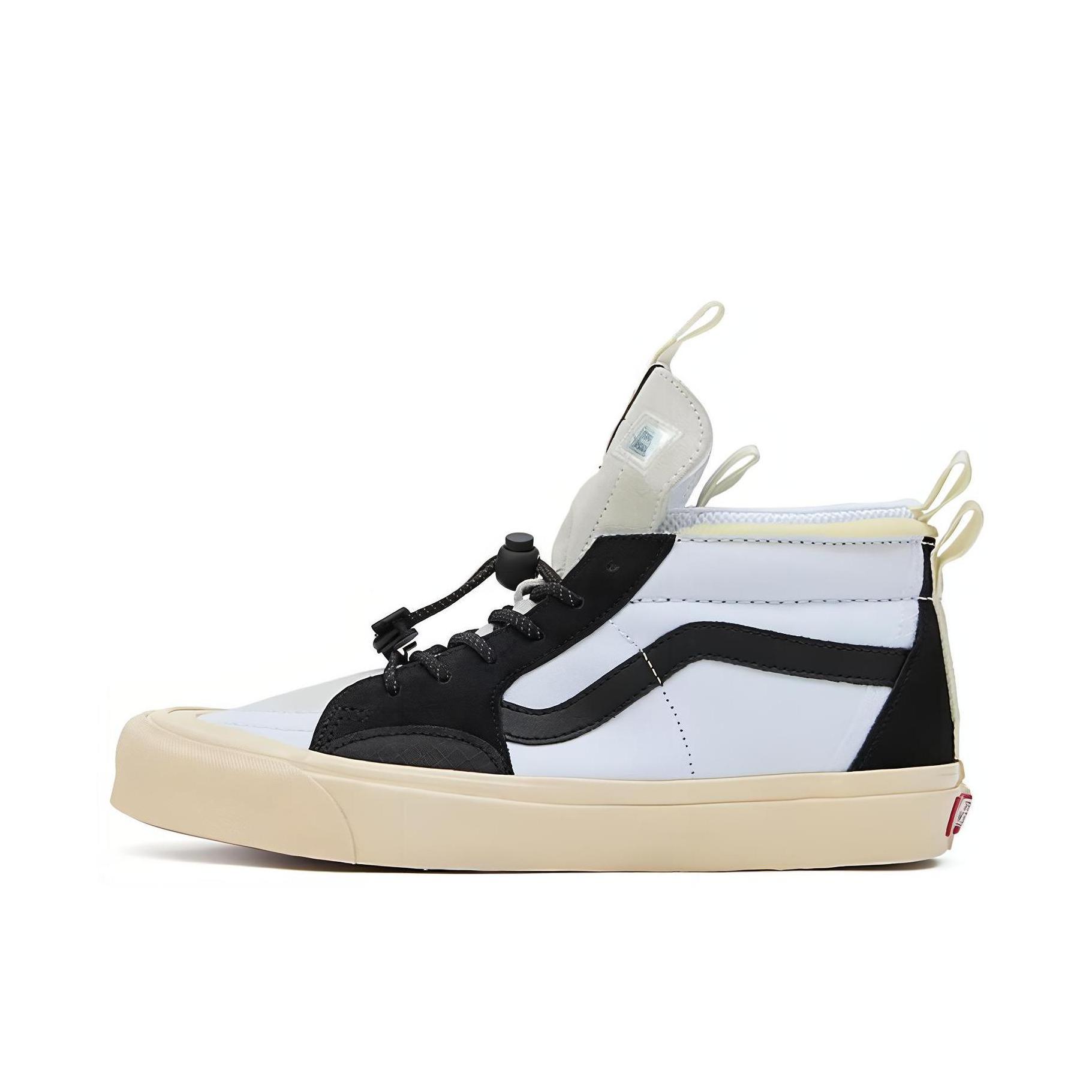 推荐商品：Vans/范斯 SK8-Hi 板鞋 潮流经典拼接复古街头厚底 Advisory Board Crystals联名/黑白色/高帮