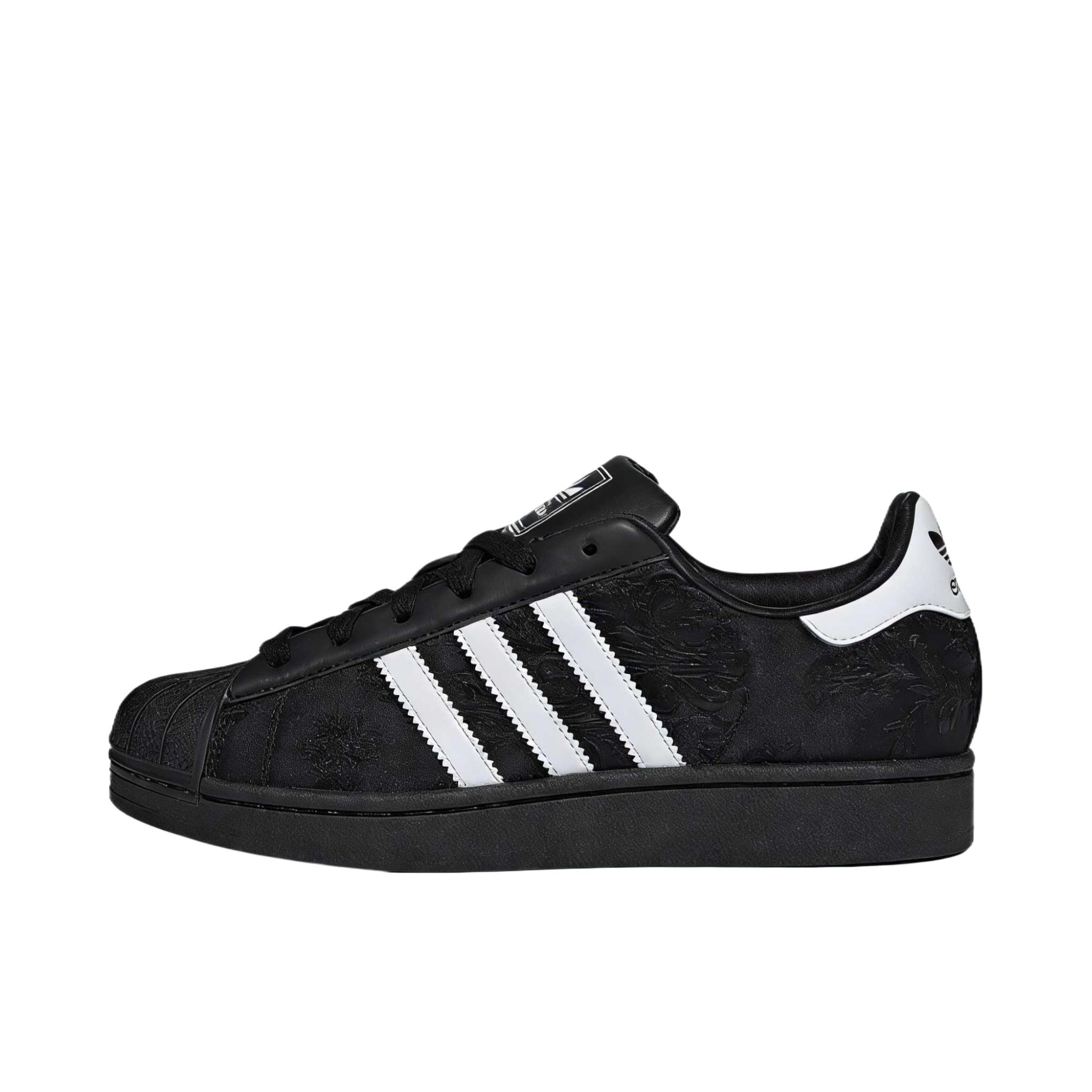 推荐商品：adidas Originals Superstar 2 板鞋 复古防滑耐磨贝壳头贴合圆头支撑 女款/核心黑/云白色