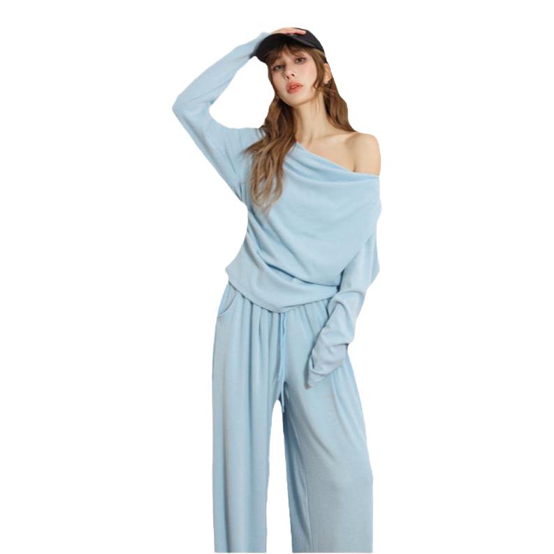 推荐商品：CLOUD SEASON 慵懒风露肩长袖休闲套装 女装 CTZ24002 蓝