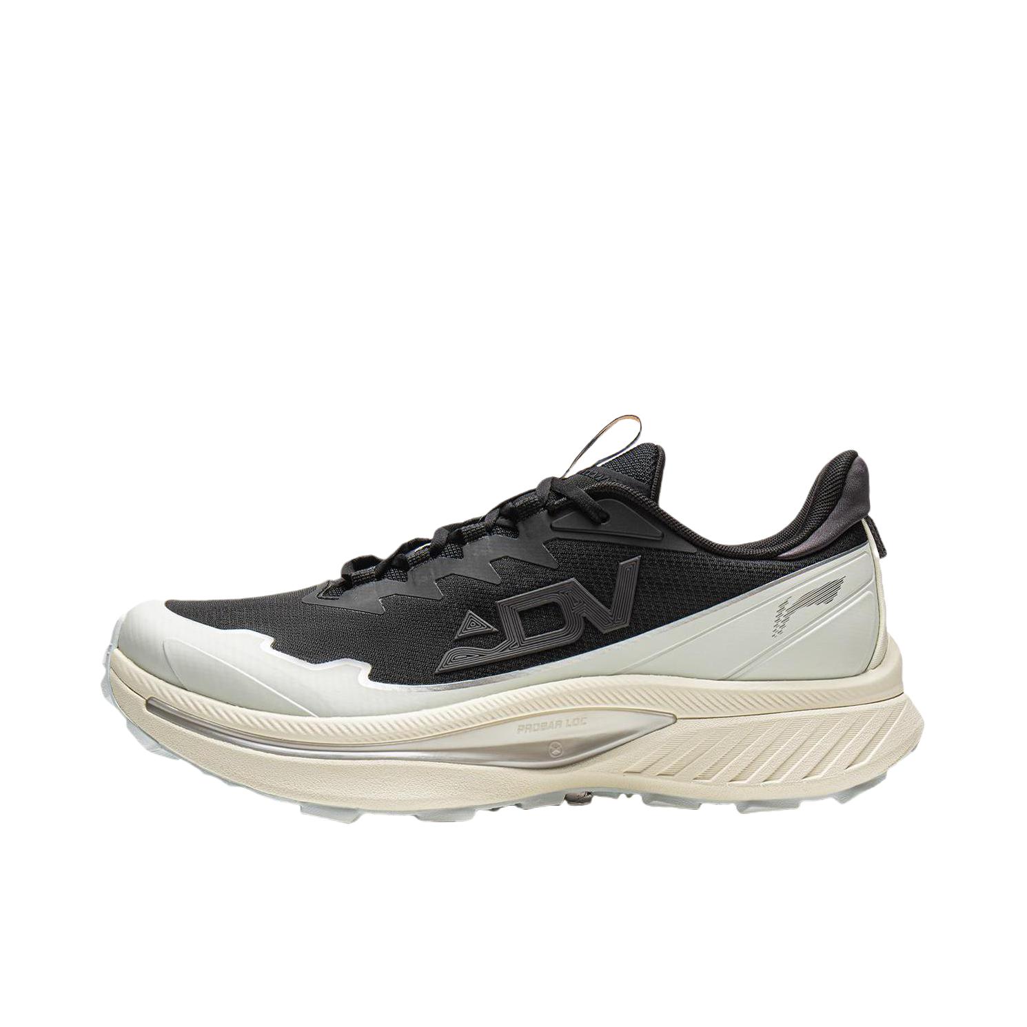 推荐商品：李宁 奔霄 越野跑鞋 舒适时尚百搭休闲支撑稳定拒水回弹增高柔软包裹抓地减震防滑徒步鞋秋冬 黑色/米白色