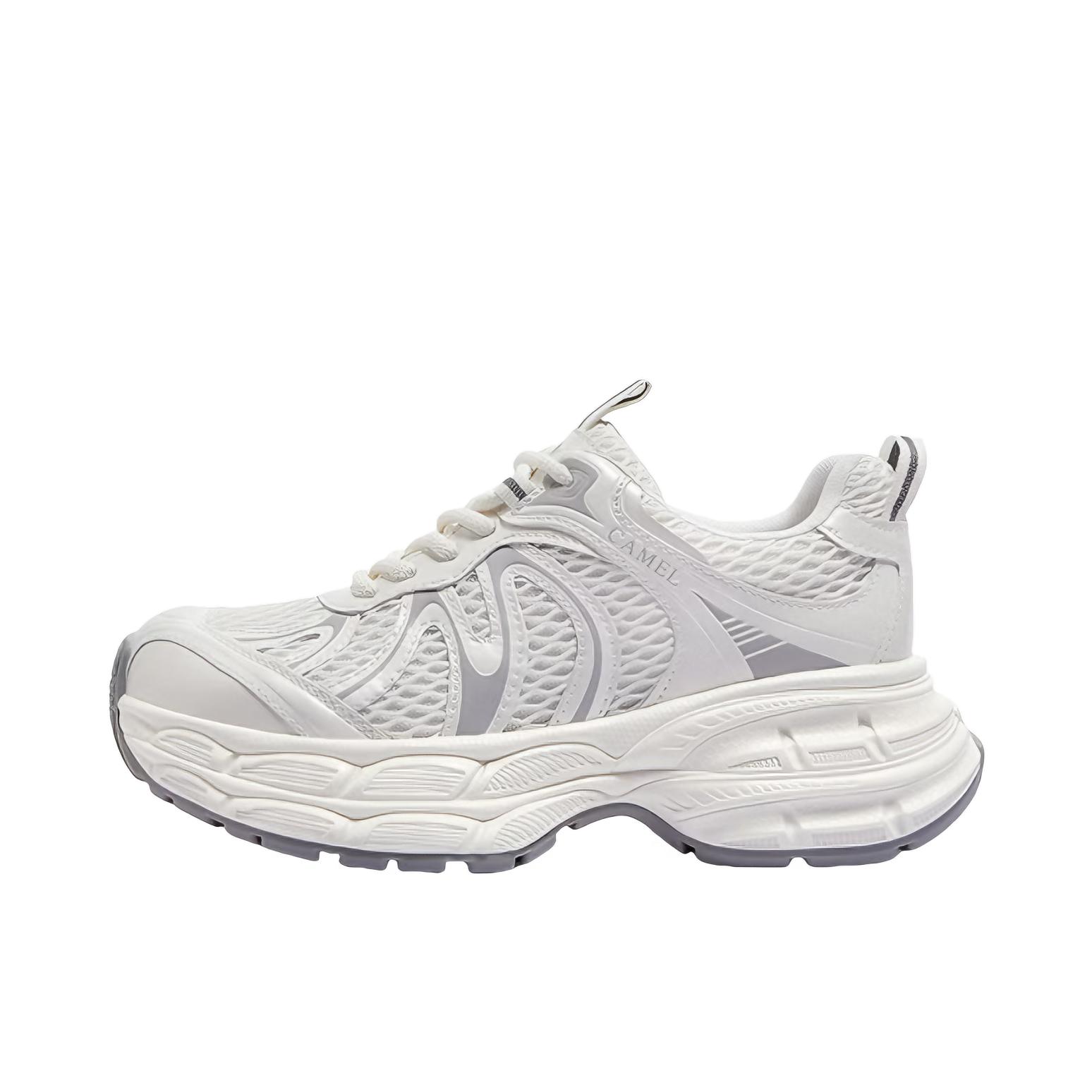 推荐商品：【迪丽热巴同款】骆驼 银月2代 跑步鞋 老爹鞋 增高圆头舒适 女款/珍珠白