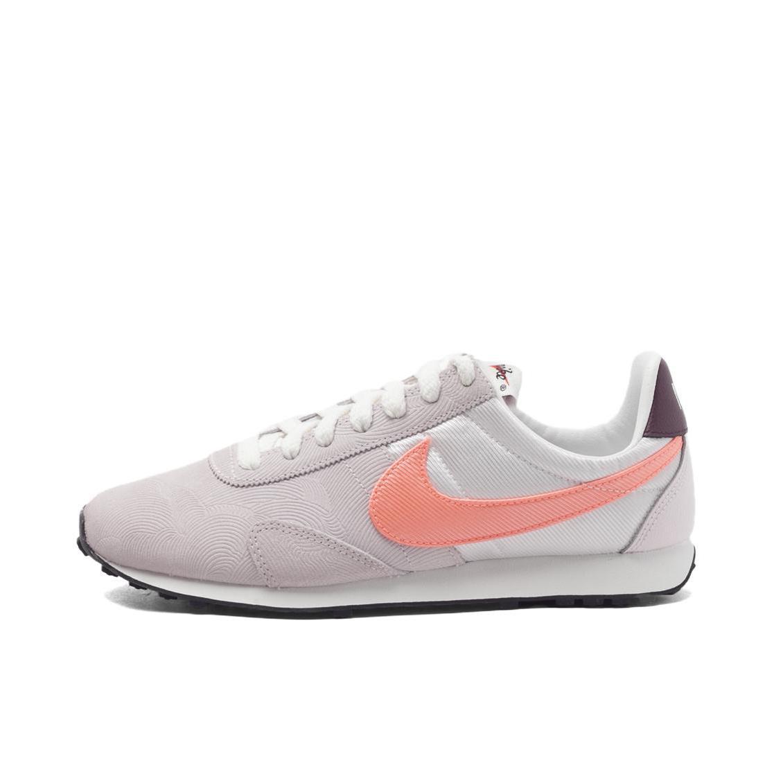 推荐商品：Nike Waffle Trainer 2 运动休闲鞋 耐磨时尚复古透气舒适 女款/灰色/粉色