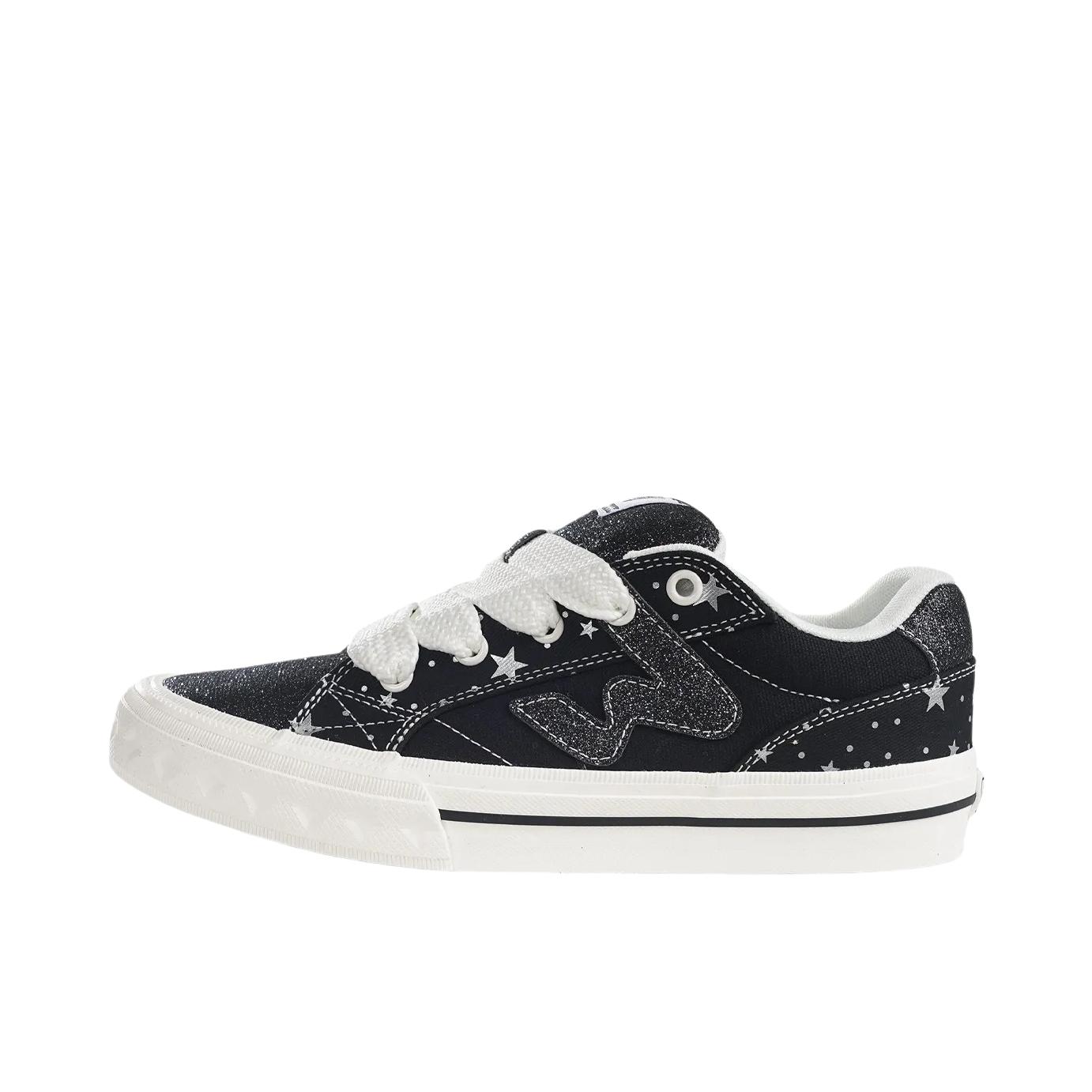 推荐商品：Ollieskate/顽刻 BAKE 帆布鞋 冬季低帮软底休闲 亮晶晶/黑色