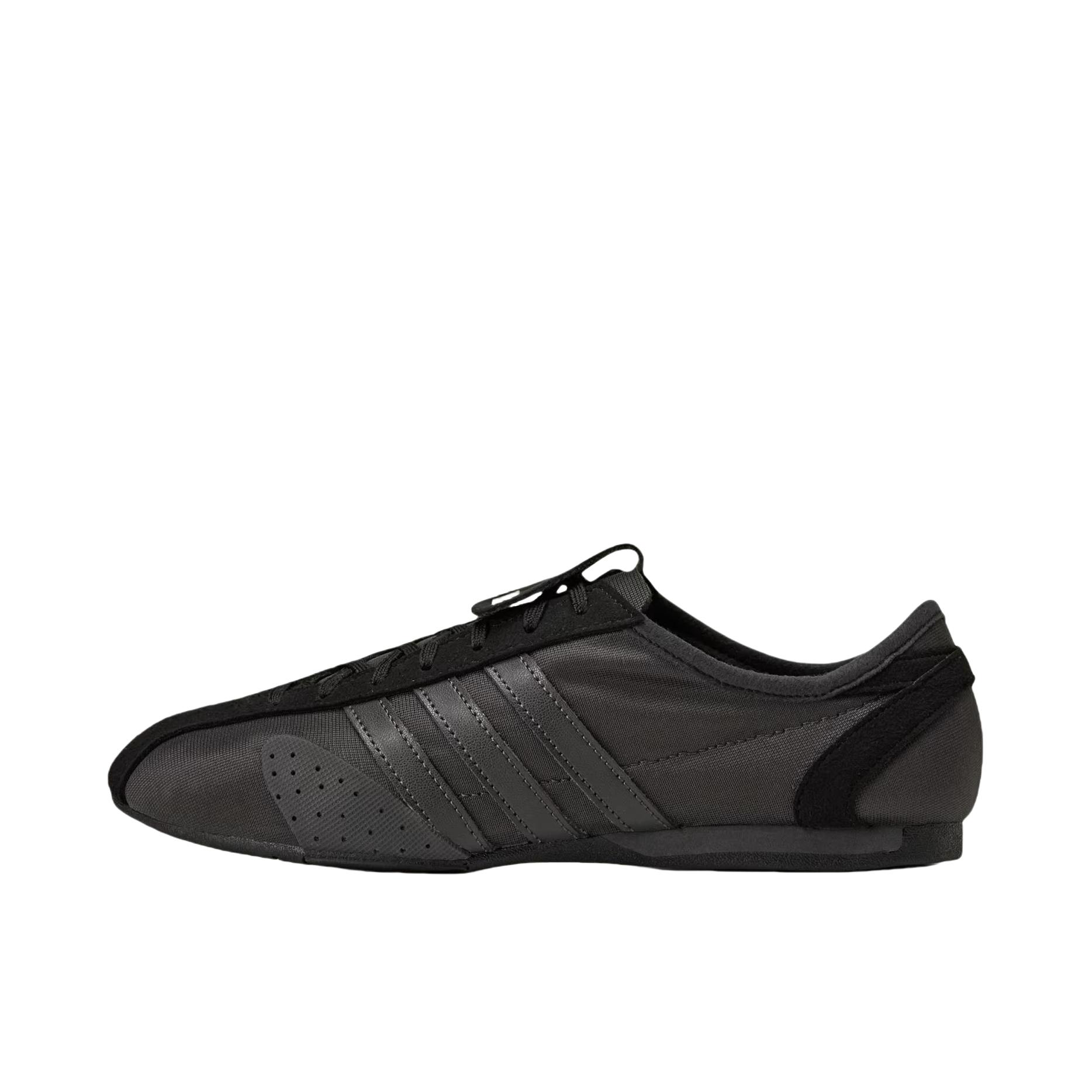 推荐商品：adidas Sportswear 76 运动休闲鞋 平跟橡胶圆头系带贴合 Stella McCartney联名/黑色