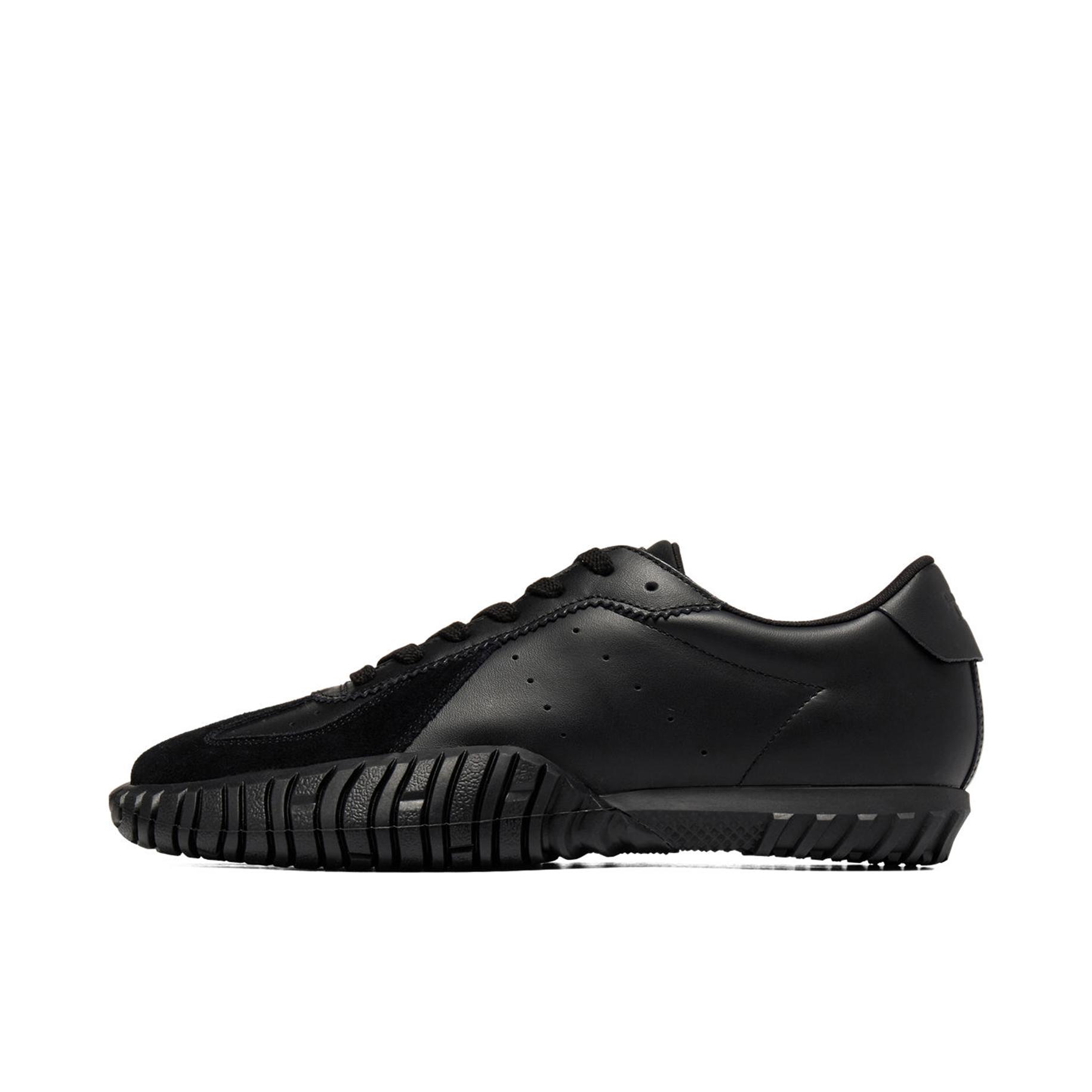 推荐商品：Onitsuka Tiger 鬼塚虎 Duck Tiger Trainer 防滑 减震 低帮 系带 运动休闲鞋 亮黑色