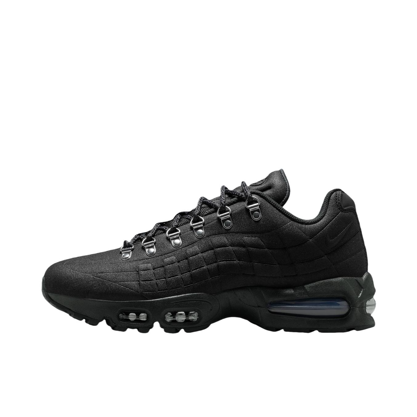 推荐商品：Nike Air Max 95 跑鞋 潮流时尚复古百搭防滑耐磨舒适透气防水气垫织物支撑低帮缓震贴合耐用圆头 基础黑