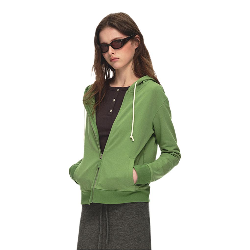 推荐商品：CountryMoment 2026SS 拉链开衫修身正肩连帽长袖卫衣 女装 CM26CY02 绿
