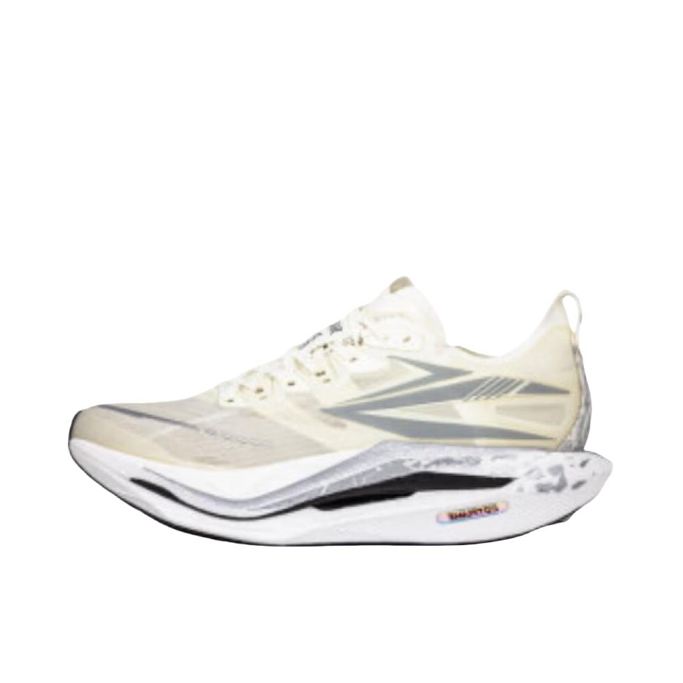 推荐商品：361度 飞燃5.0 跑鞋 竞速训练防滑回弹全掌减震碳板马拉松体测秋冬轻便支撑比赛短跑 白色