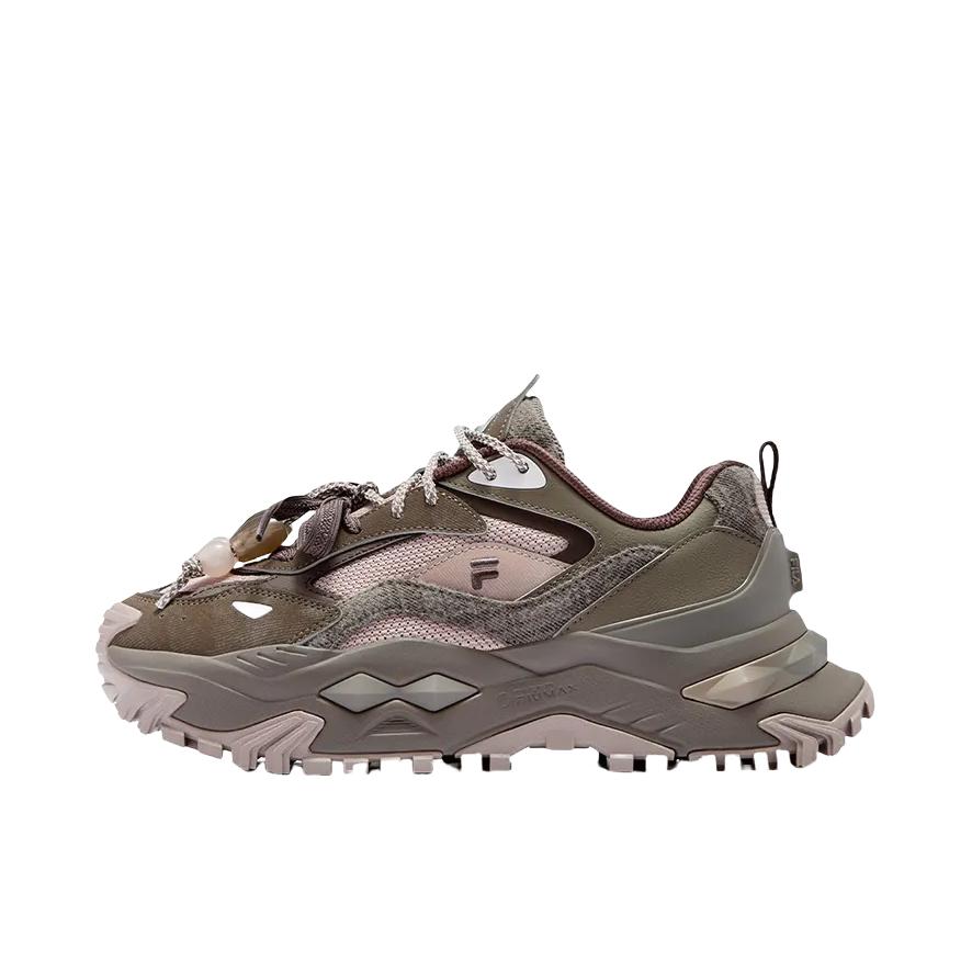 推荐商品：FILA/斐乐 BIANCO DX SO 运动休闲鞋 硬糖厚底增高低帮 女款/影灰紫/莫雷尔棕