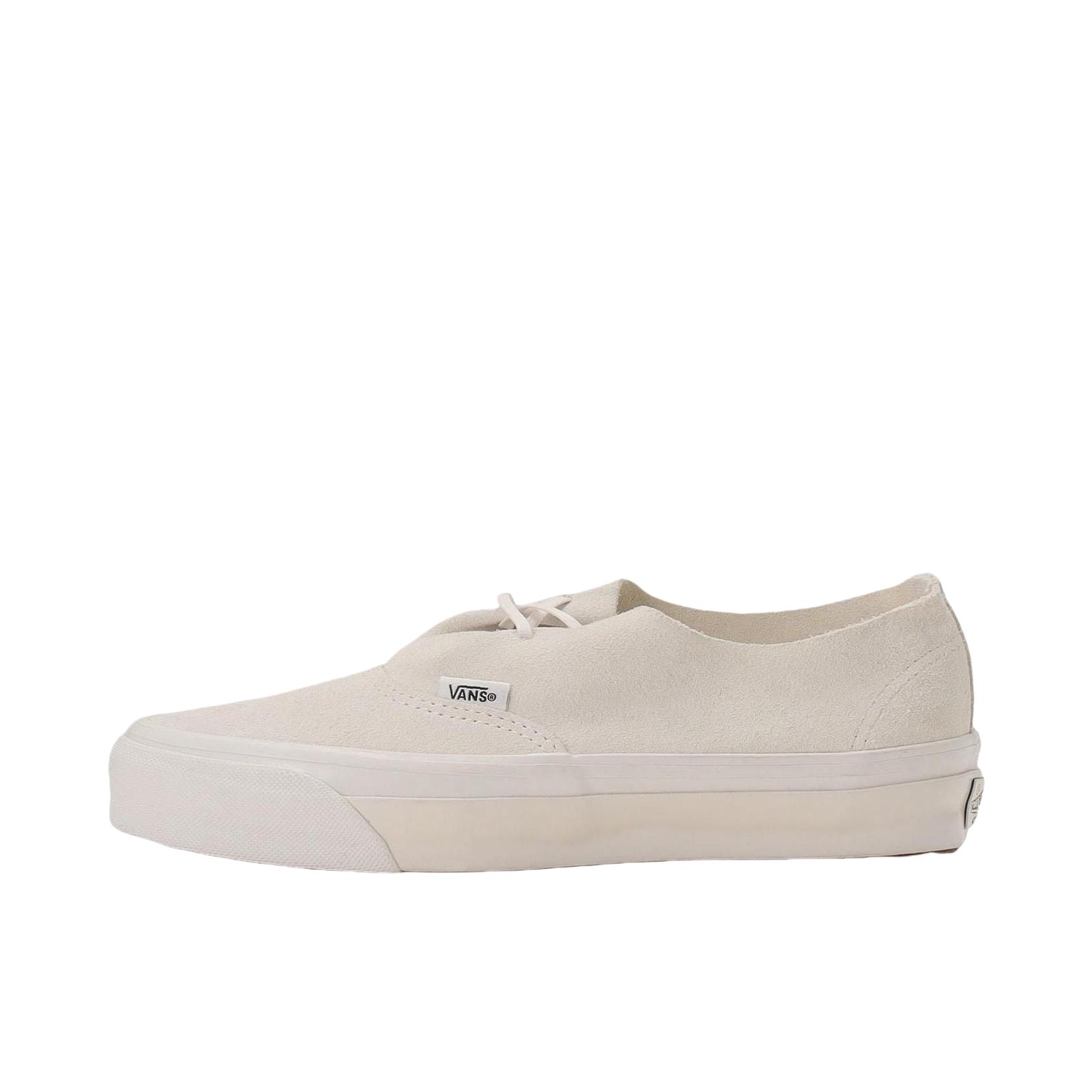 推荐商品：Vans/范斯 Premium Authentic EASE 板鞋 圆头平跟舒适贴合 白色