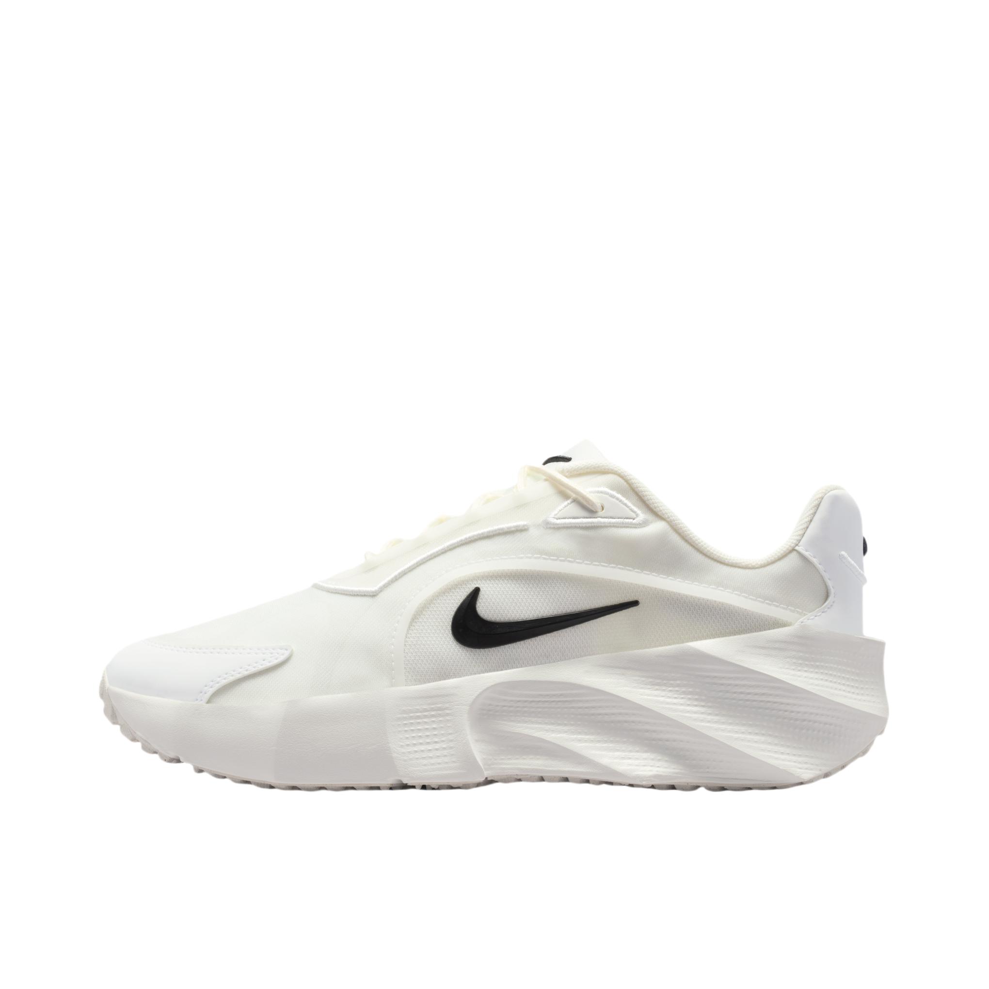 推荐商品：Nike Aura Edge 运动休闲鞋 透气低帮圆头厚底贴合耐穿抓地 峰白色/黑色
