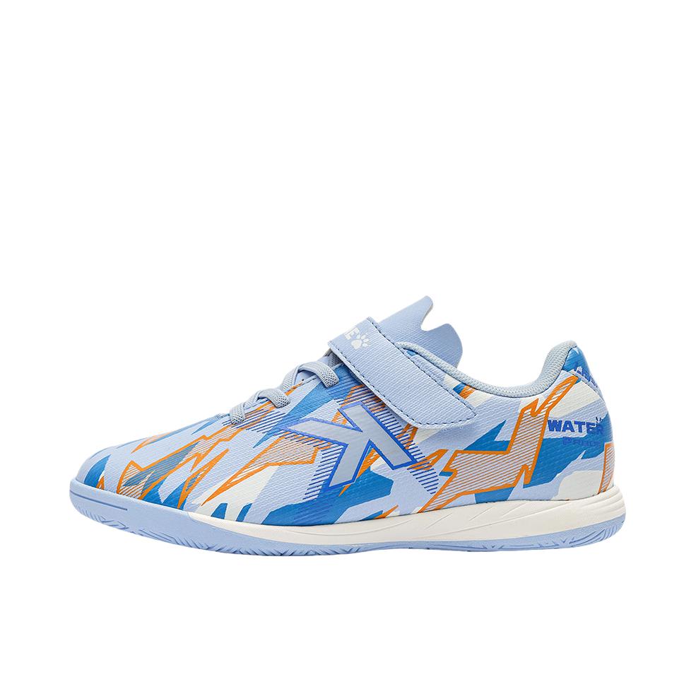 推荐商品：KELME/卡尔美 足球鞋 平底防滑室内 8531ZX3336 大童/浅蓝色