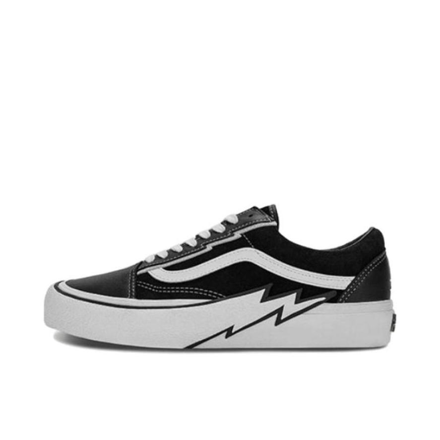 推荐商品：Vans/范斯 Old Skool 滑板鞋 板鞋 轻便防滑复古舒适经典 Mastermind World联名/黑色/白色