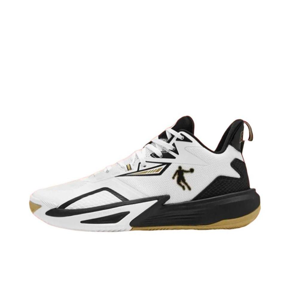 推荐商品：乔丹体育 闪电 篮球鞋 减震防滑实战 乔丹白/黑色