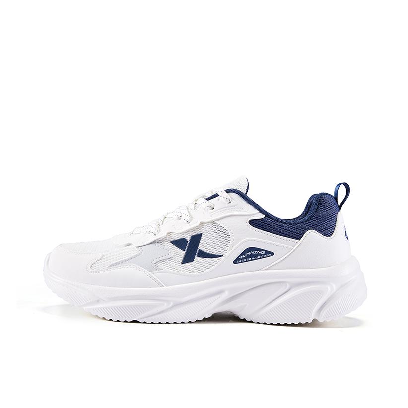 推荐商品：特步 运动休闲鞋 减震轻便增高合成革厚底体测防滑训练 帆白色/墨青色/蓝色