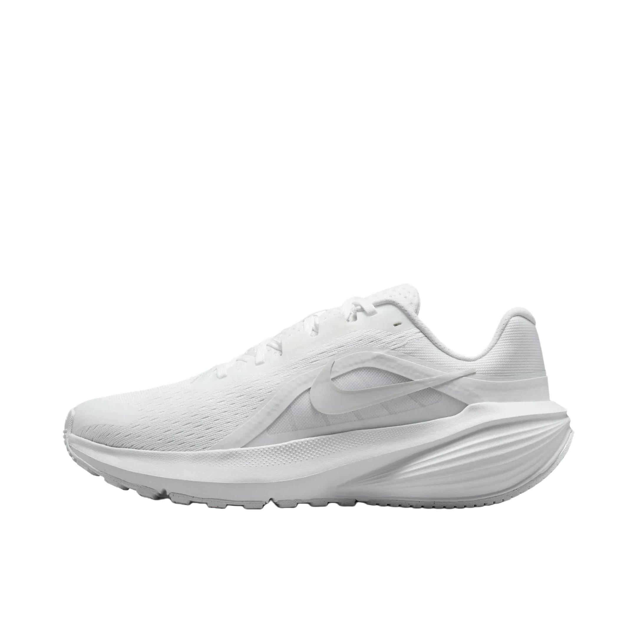 推荐商品：Nike Downshifter 14 跑鞋 时尚系带轻便透气回弹训练贴合缓震防滑 淡白色