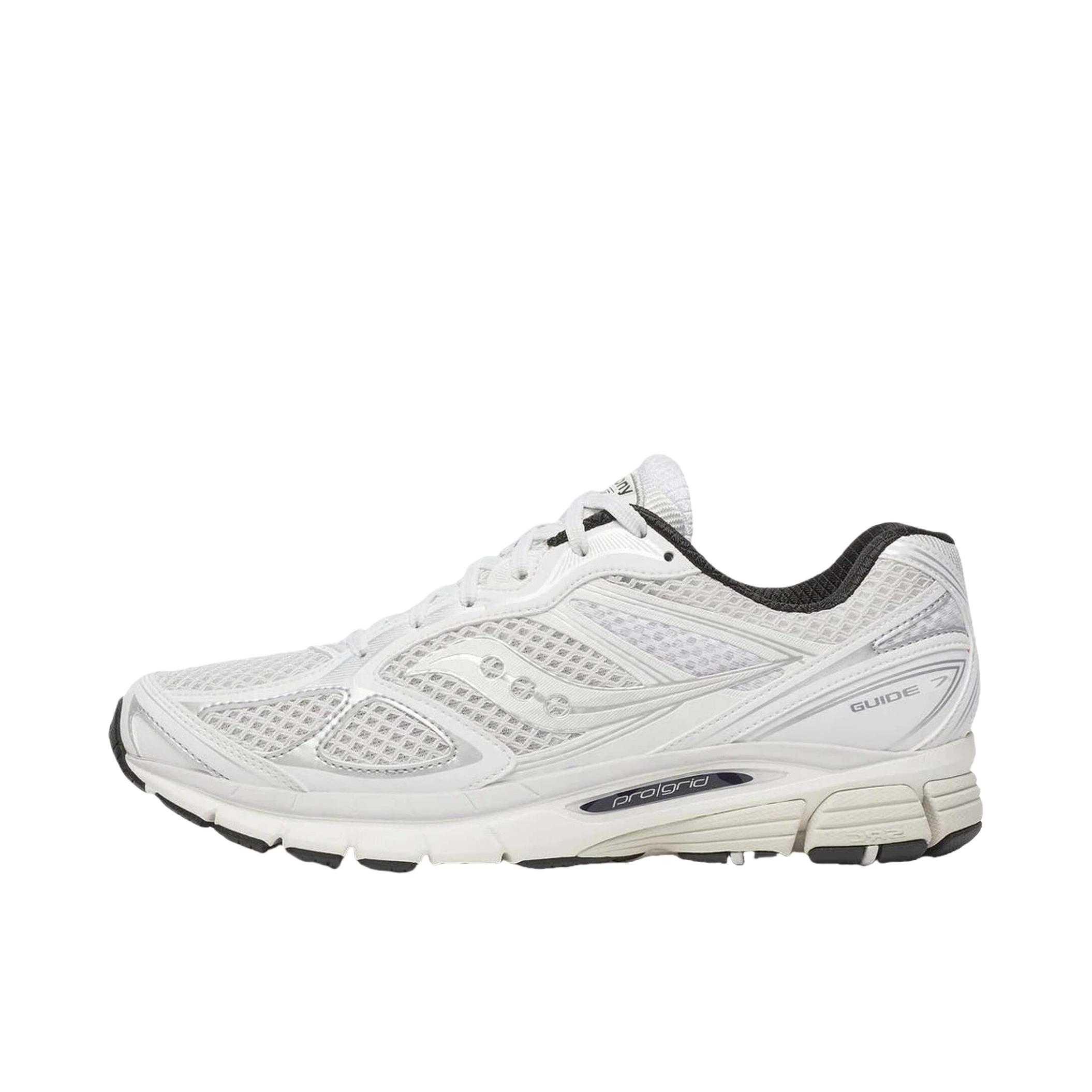 推荐商品：Saucony/索康尼 PROGRID GUIDE 7 跑鞋 耐磨复古美观缓震防滑千禧 象牙白