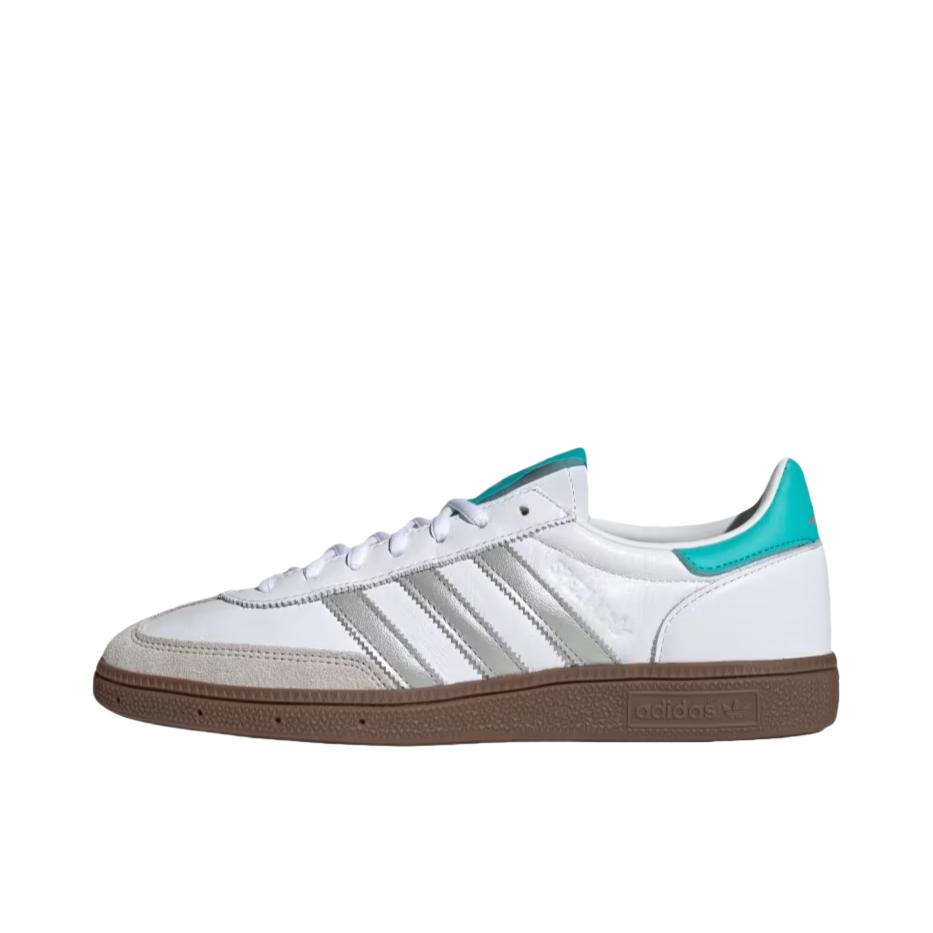 推荐商品：adidas Originals Handball Spezial 薄底鞋 T头鞋 德训鞋 板鞋 简约百搭复古轻便防滑耐磨贴合圆头耐穿 MERCEDES AMG F1联名/云白色/银色金属漆/橡胶色