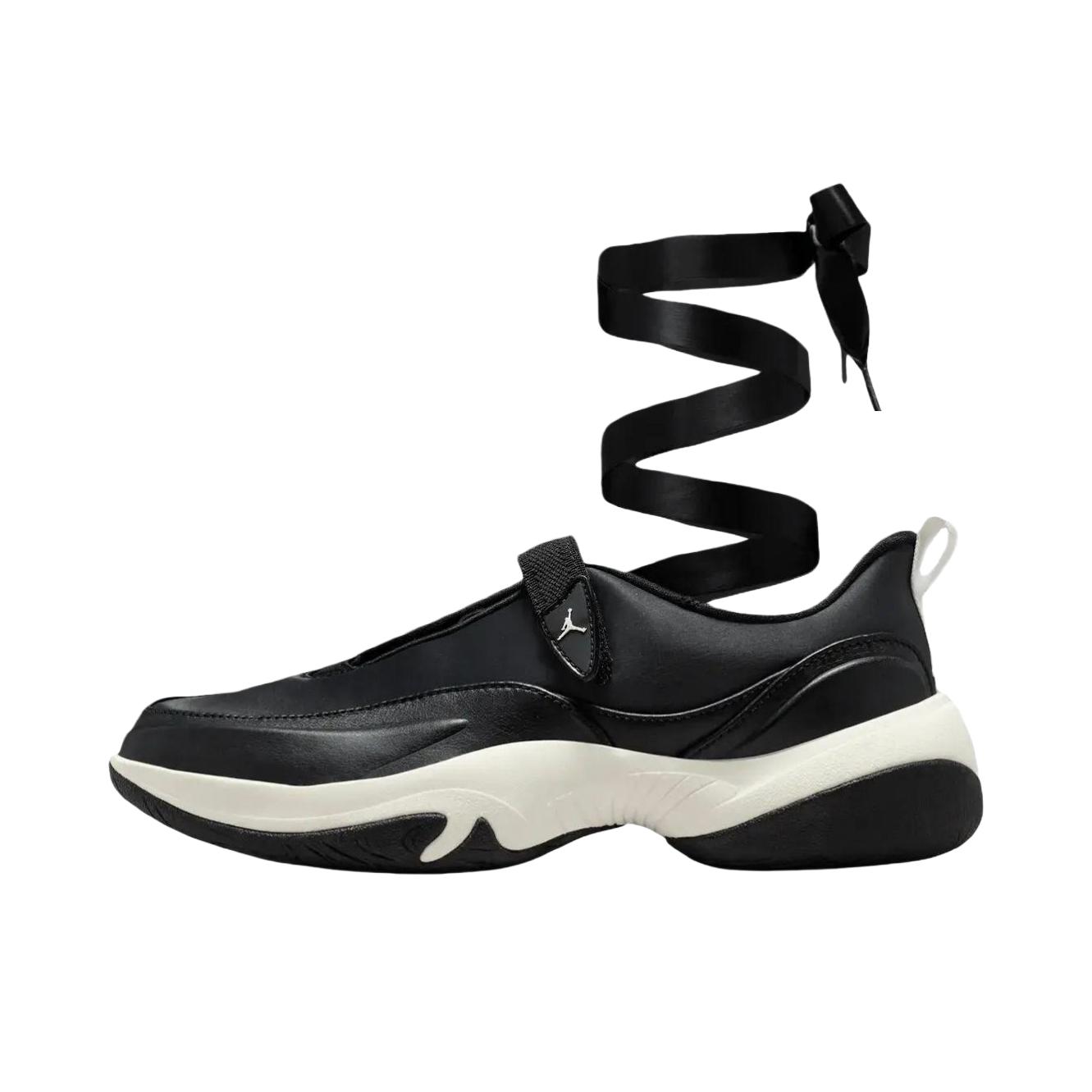 推荐商品：Jordan Pointe 运动休闲鞋 低帮圆头厚底系带贴合 黑色/白色