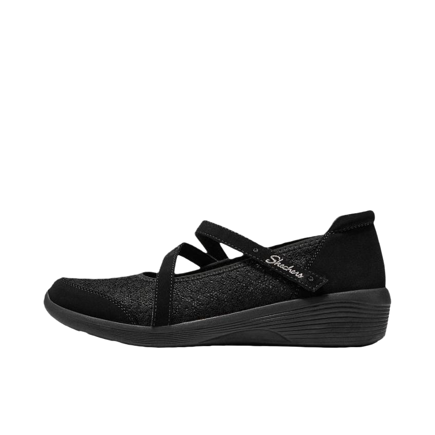 推荐商品：Skechers/斯凯奇 Slip-ins 单鞋 简约百搭透气舒适 全黑色