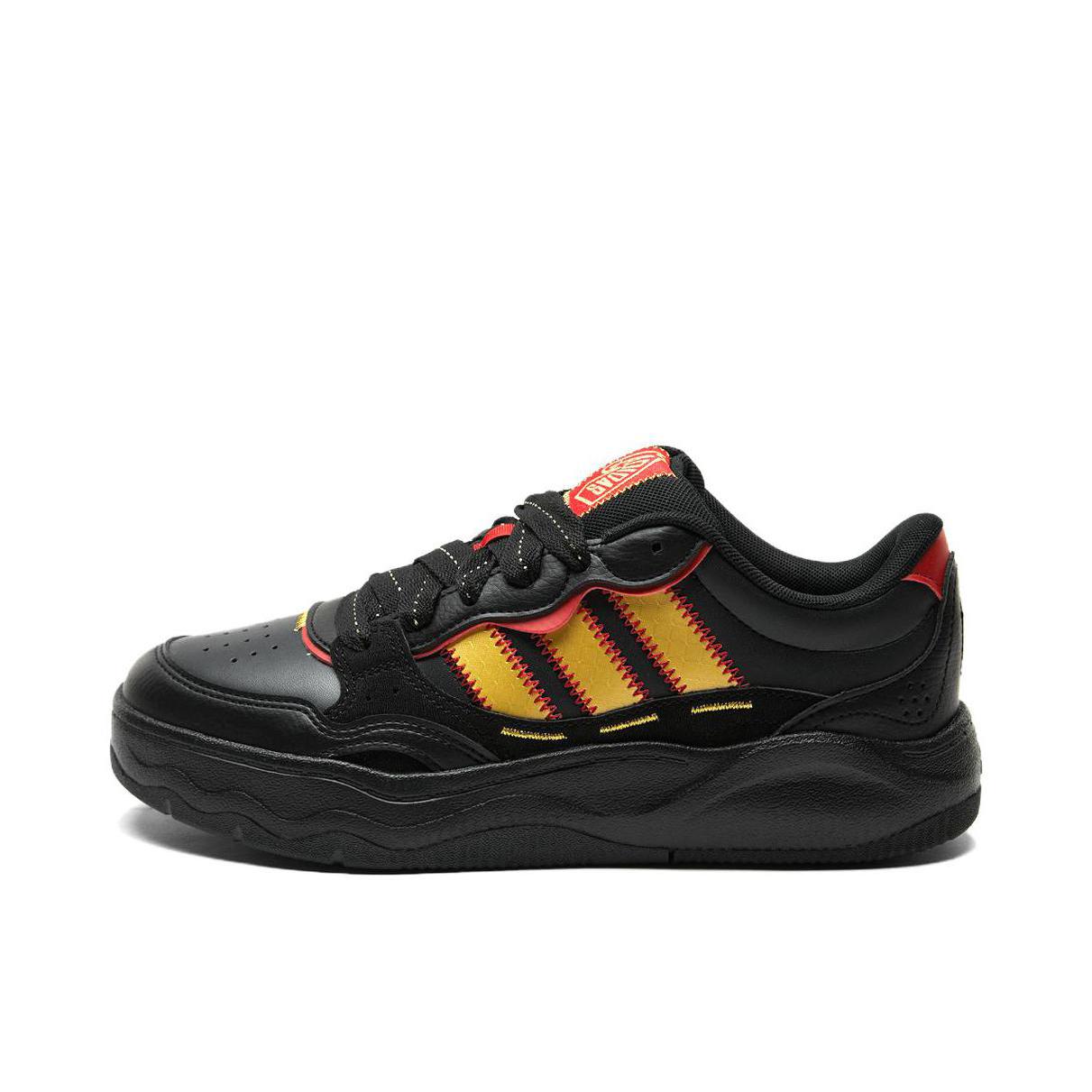 推荐商品：adidas Lite Shuffle 板鞋 时尚舒适运动潮流缓震回弹贴合增高防滑 马年限定/黑色/暗金色