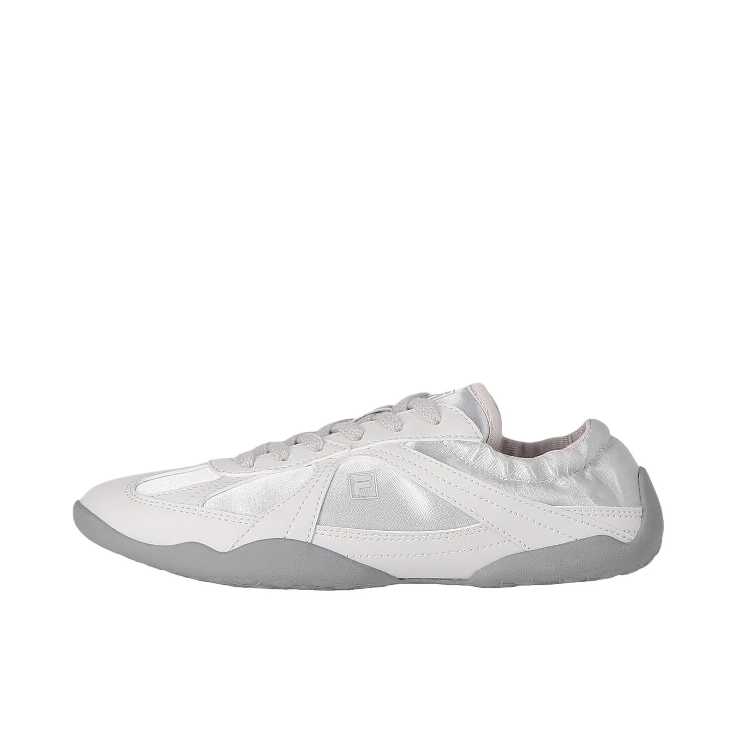 推荐商品：FILA/斐乐 Glio 舞纱鞋 芭蕾鞋 运动休闲鞋 百搭橡胶系带圆头薄底德训 奶白色