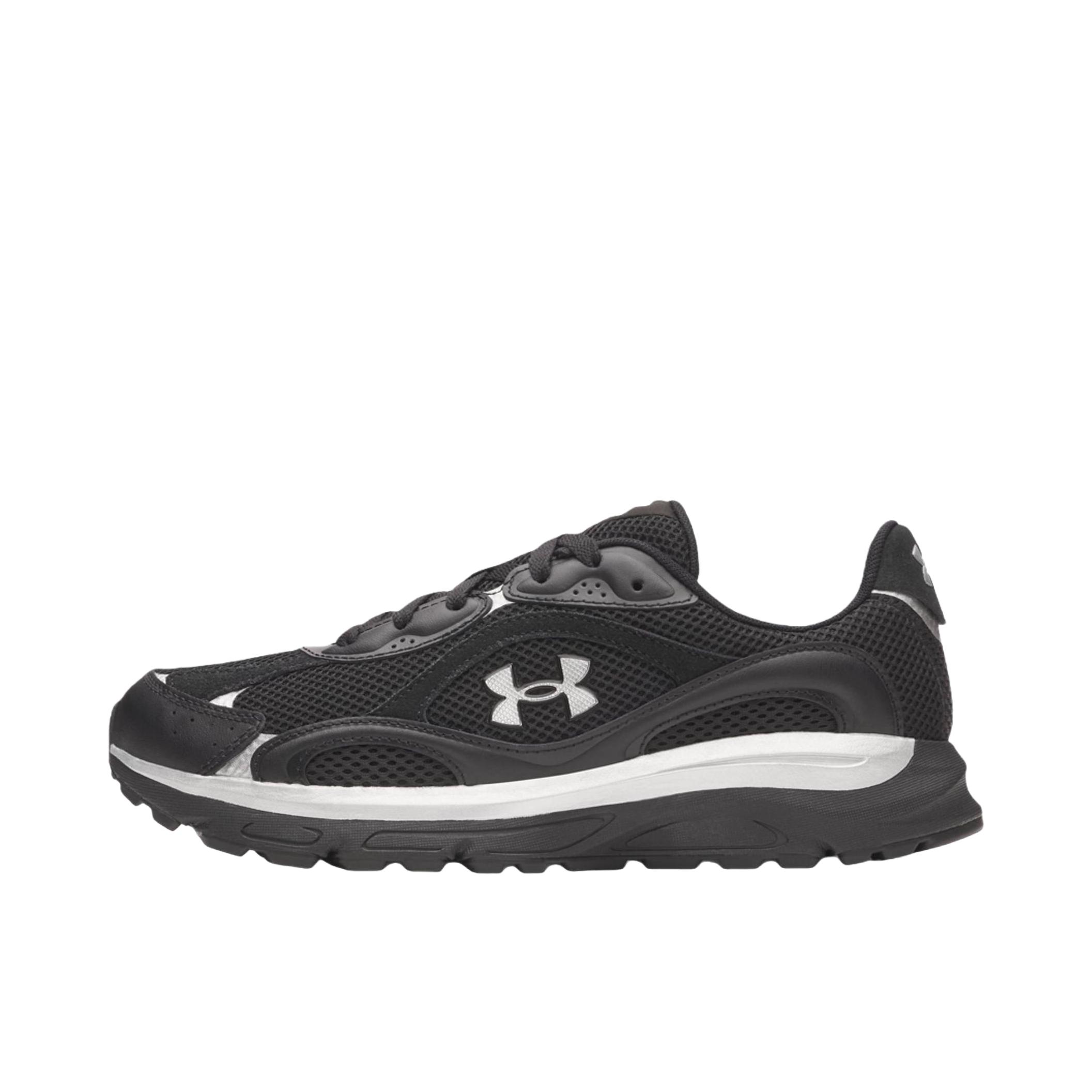 推荐商品：Under Armour/安德玛 Tech Runner 运动休闲鞋 百搭厚底系带 黑色/白色