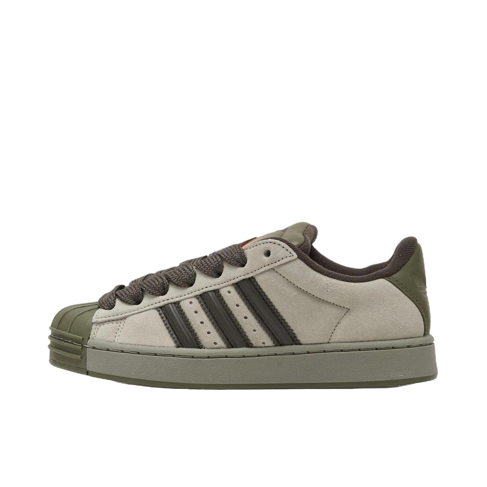 推荐商品：adidas Originals SUPERSTAR ST 板鞋 圆头平跟橡胶贴合耐穿 浅灰色/绿色