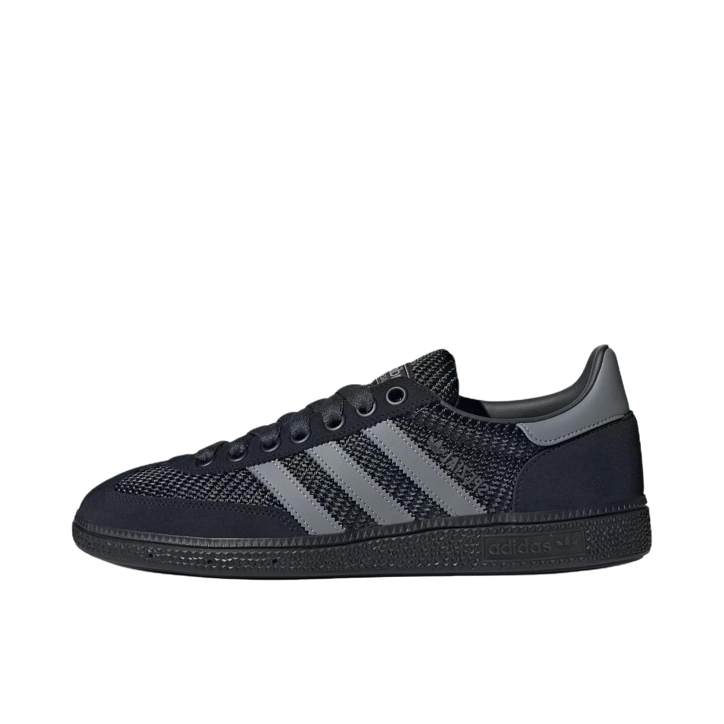 推荐商品：adidas Originals Handball Spezial 薄底鞋 T头鞋 德训鞋 板鞋 简约百搭复古轻便防滑耐磨贴合圆头耐穿 钢琴黑/灰色
